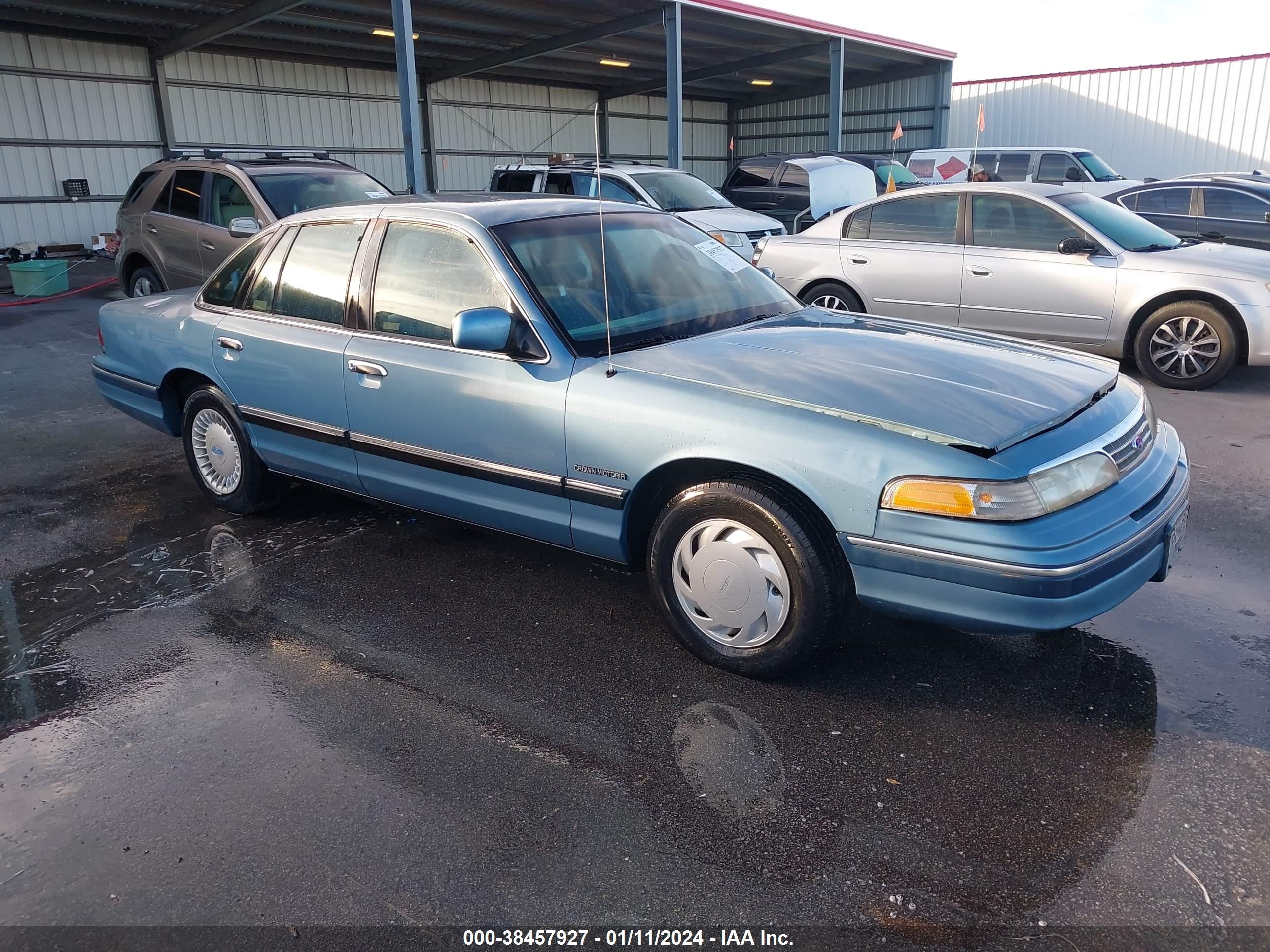 ford crown victoria 1993 2facp73w8px124164