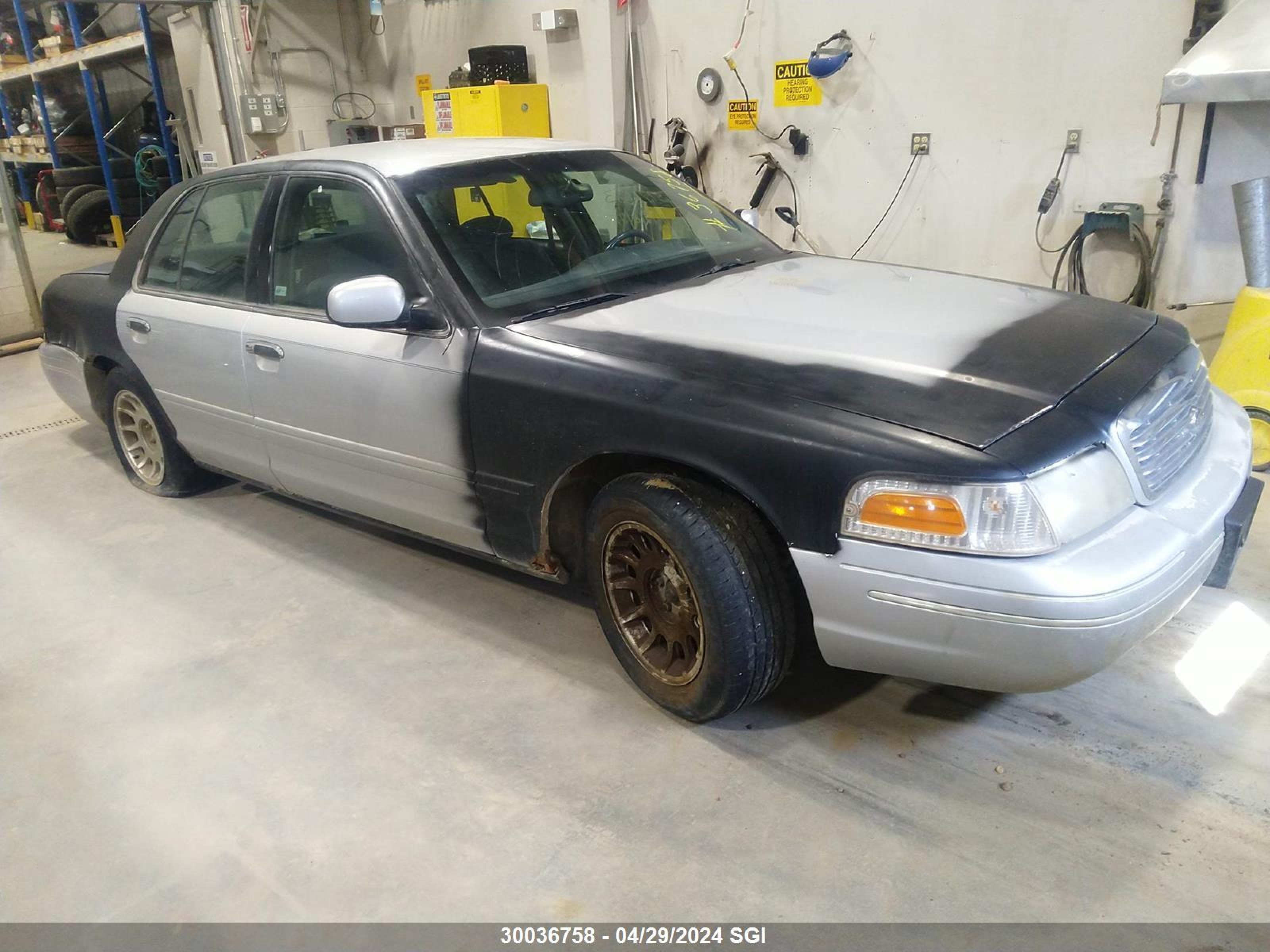 ford crown victoria 2001 2fafp74w01x167352