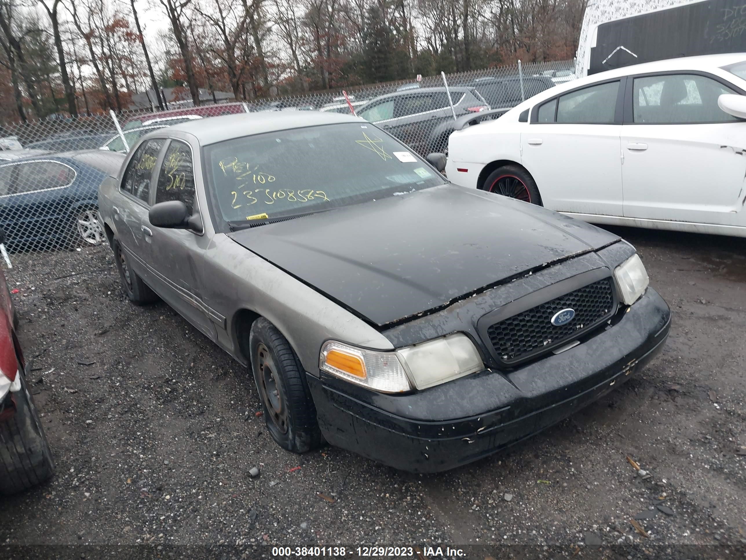 ford crown victoria 2003 2fahp71w83x173464