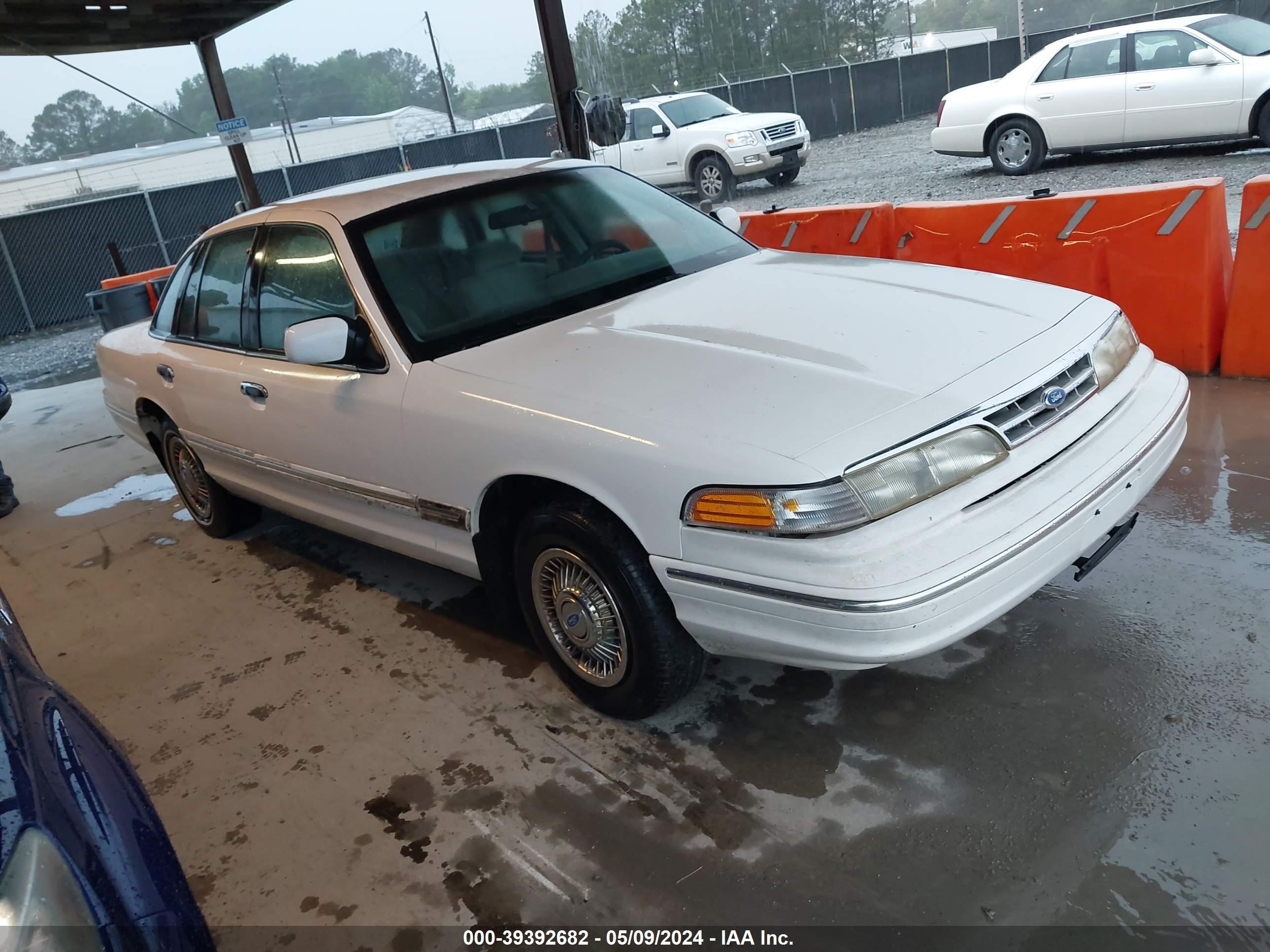 ford crown victoria 1996 2falp73w7tx213444