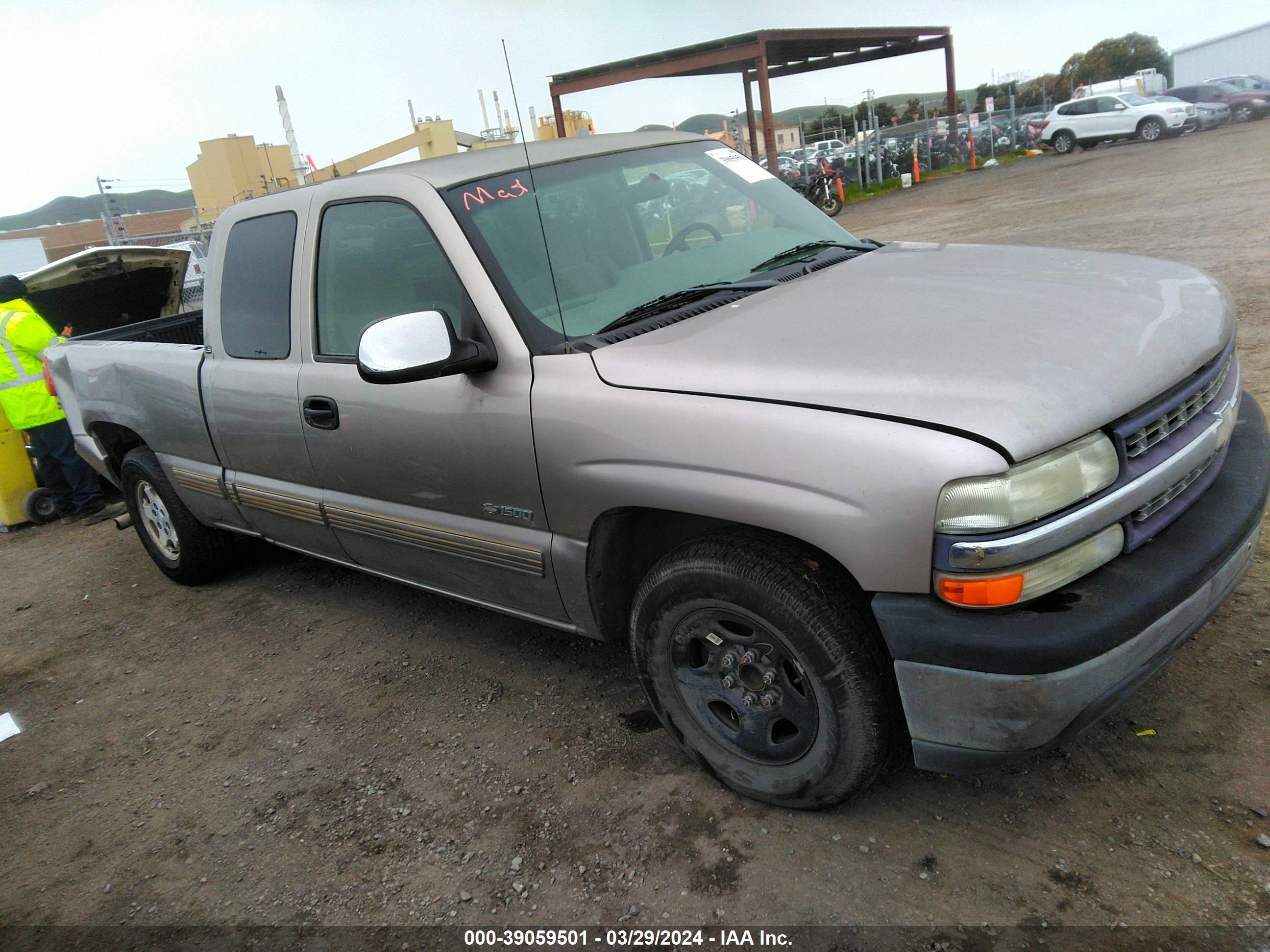 chevrolet silverado 2002 2gcec19v721326418