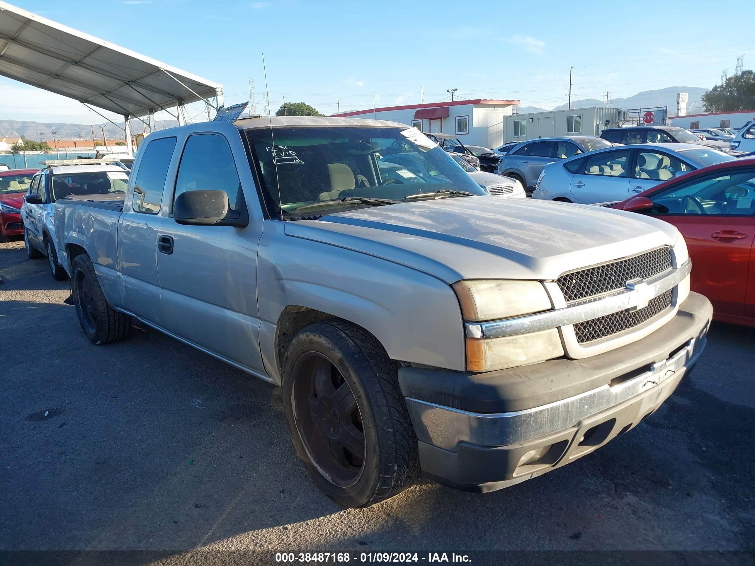 chevrolet silverado 2005 2gcec19v751218028