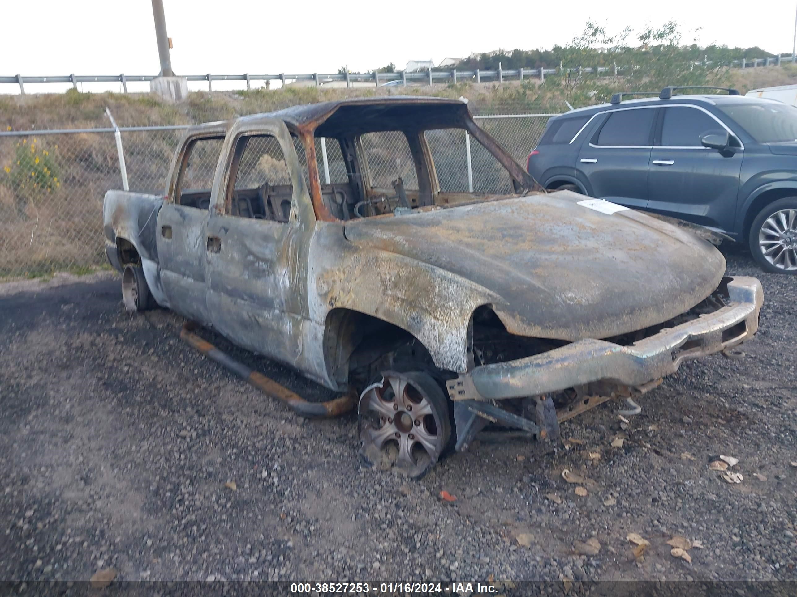 gmc sierra 2004 2gtek13t741386907