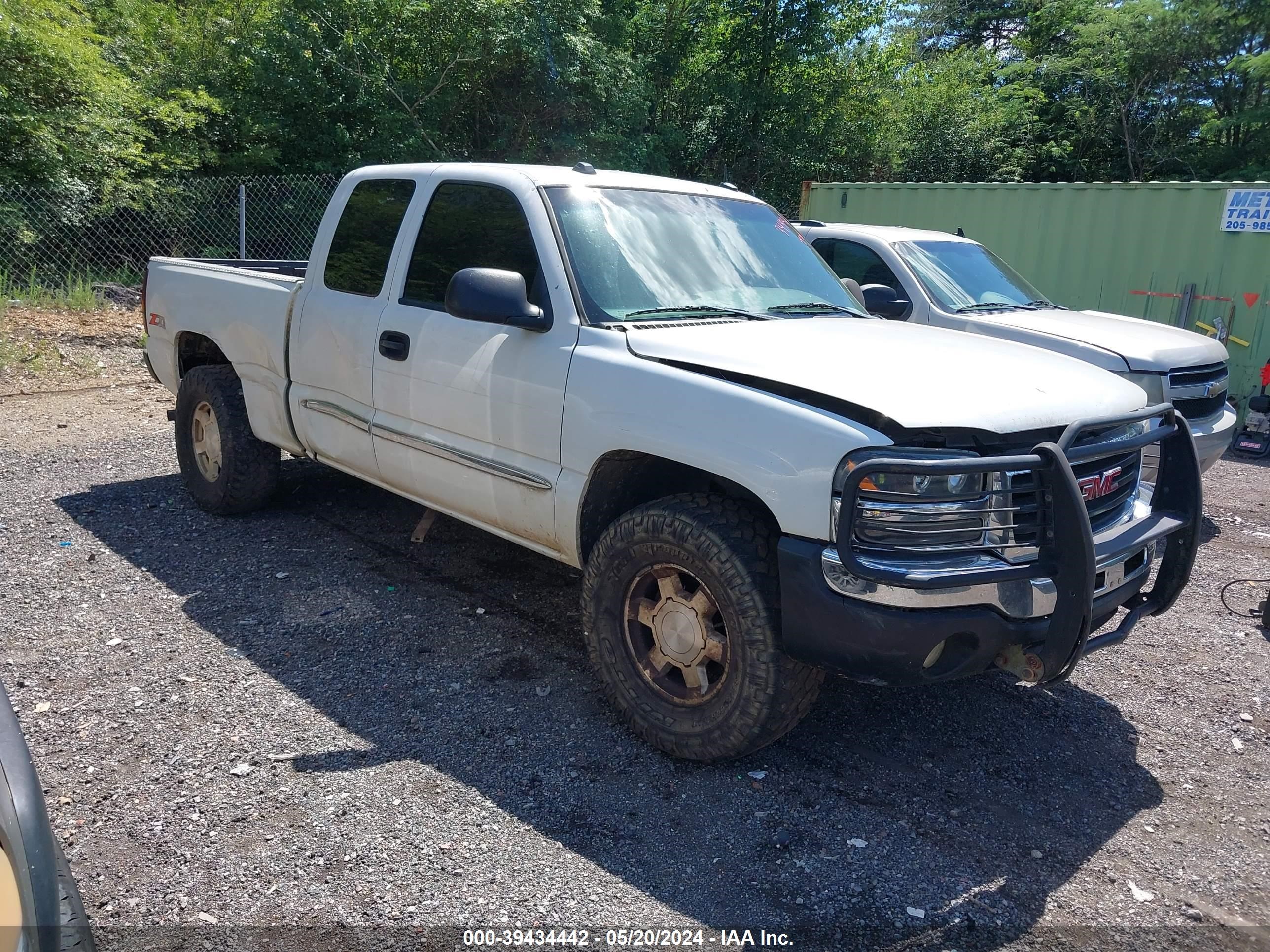 gmc sierra 2004 2gtek19t241105703