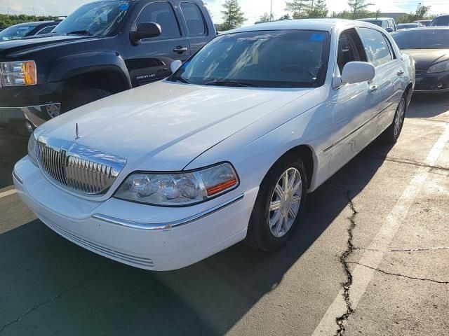 lincoln town car 2011 2lnbl8cv6bx755160