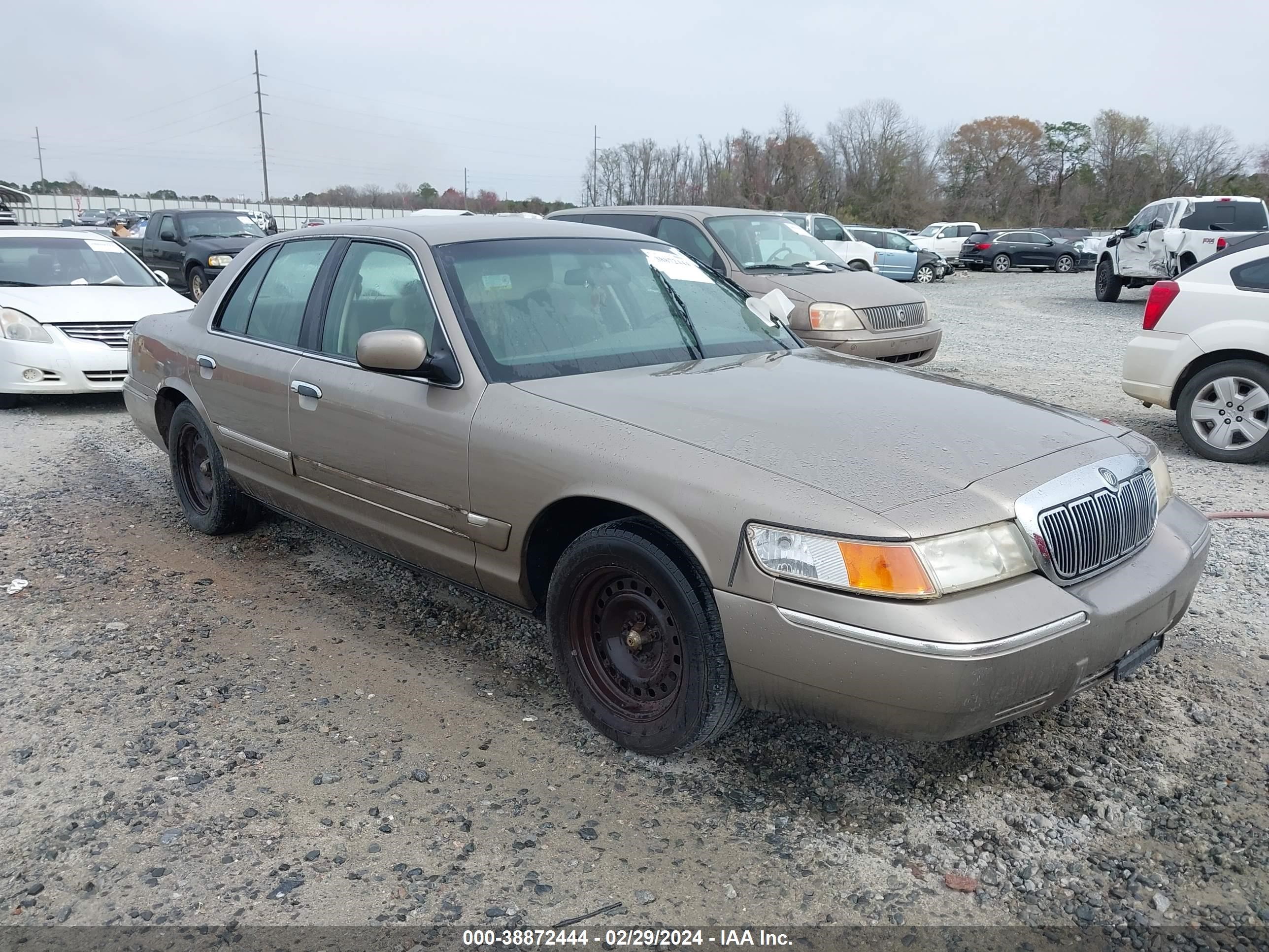 mercury grand marquis 2002 2mefm74w82x642491