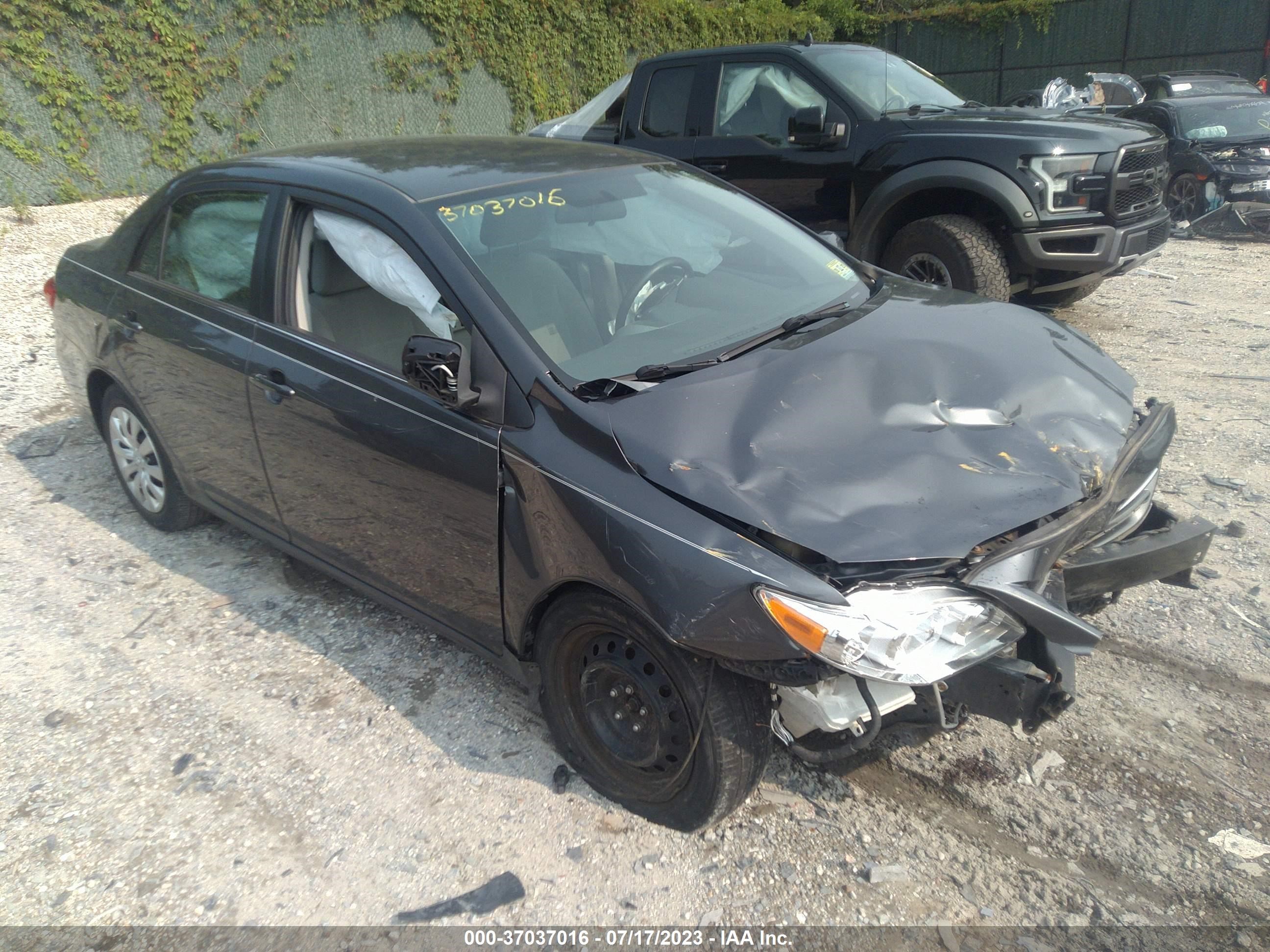 toyota corolla 2013 2t1bu4ee3dc980005