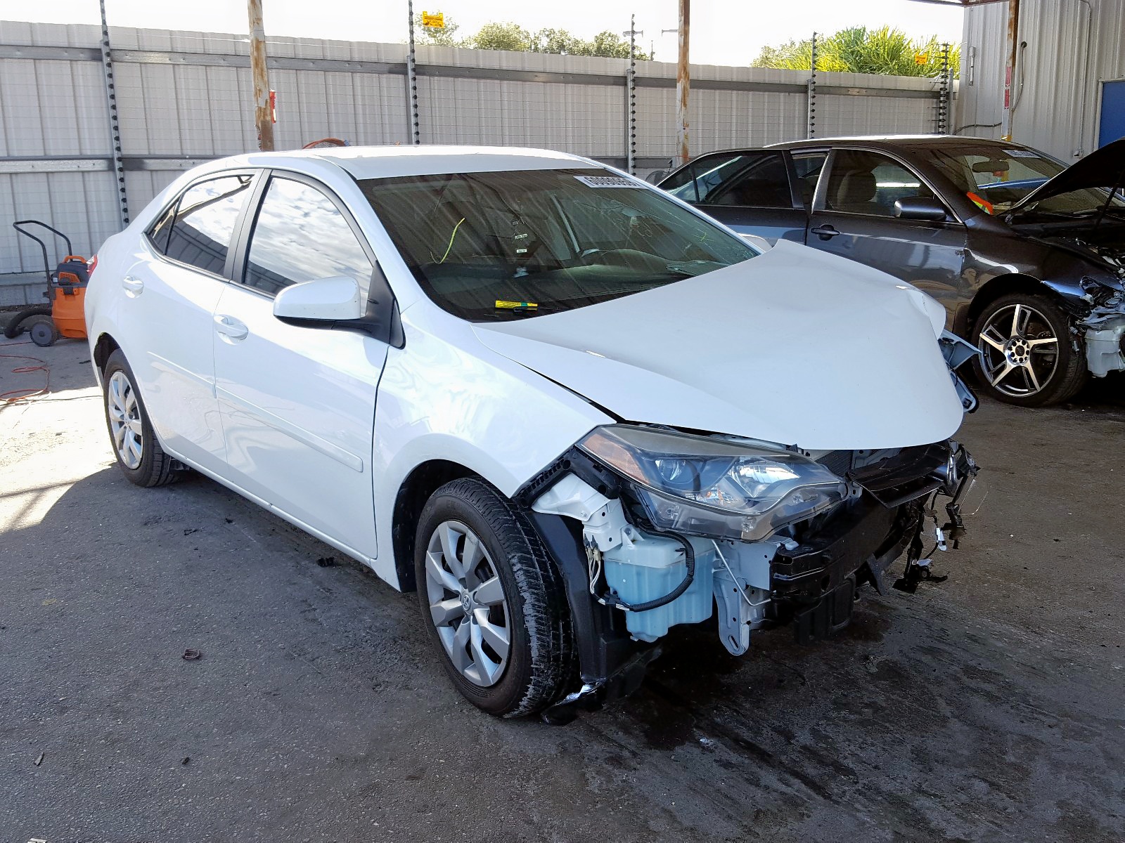 toyota corolla 2015 2t1burhe0fc309600