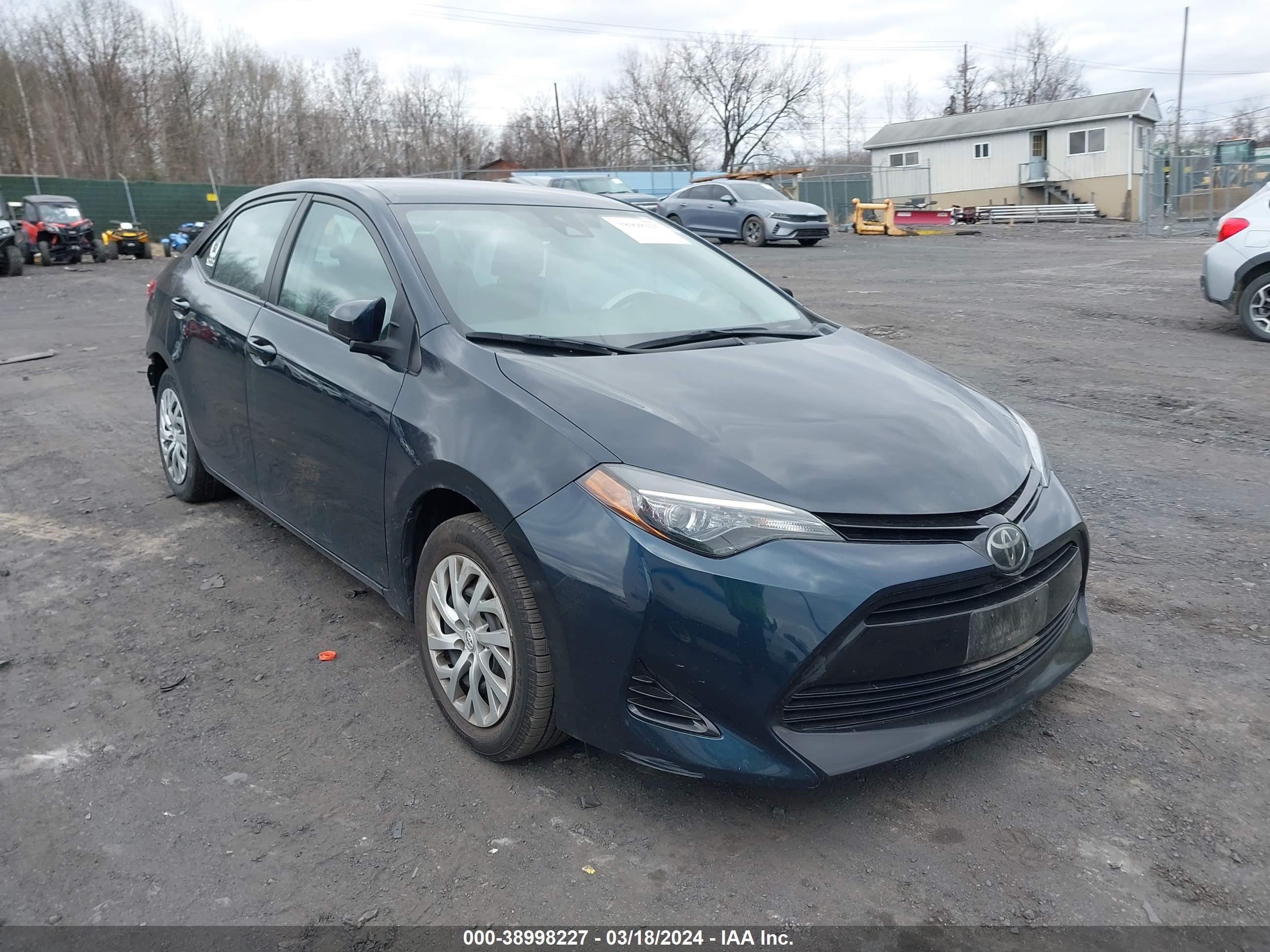 toyota corolla 2018 2t1burhe1jc049149