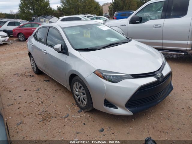 toyota corolla 2018 2t1burhe2jc056594