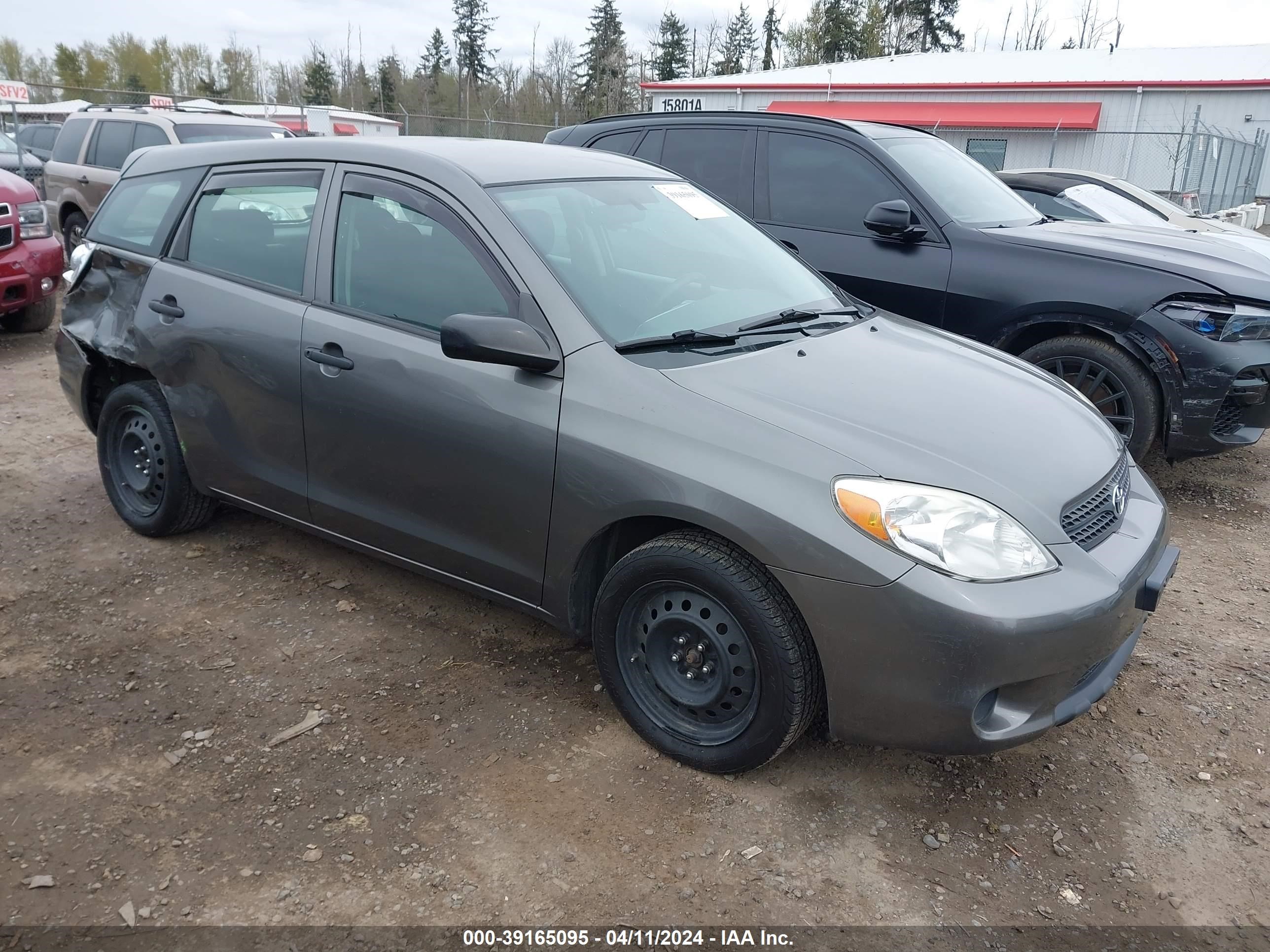 toyota matrix 2005 2t1kr32e15c502165