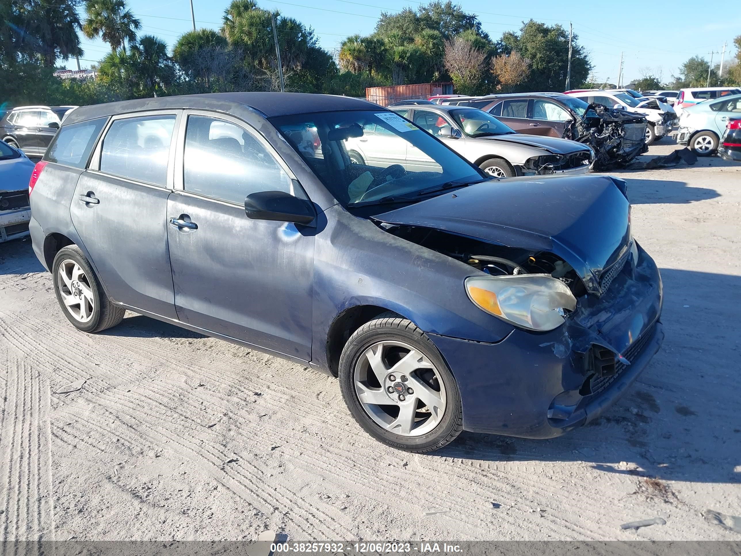 toyota matrix 2006 2t1kr32e16c575893