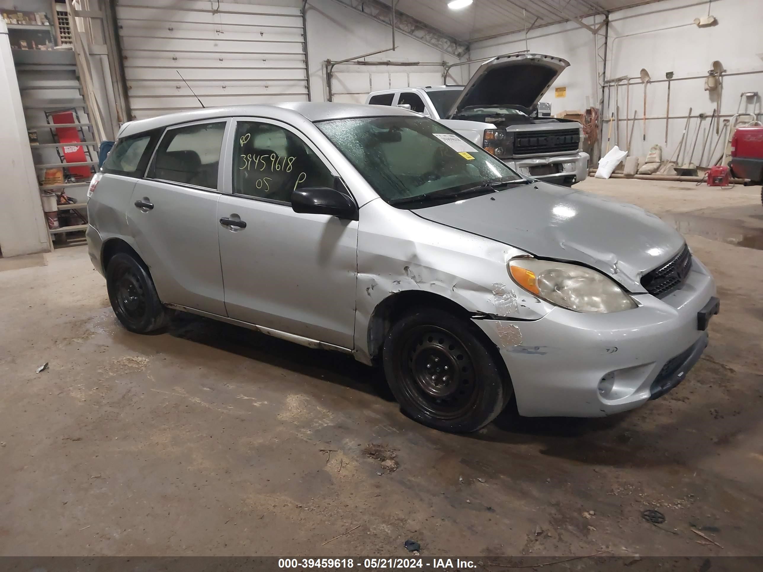 toyota matrix 2005 2t1kr32e25c473680