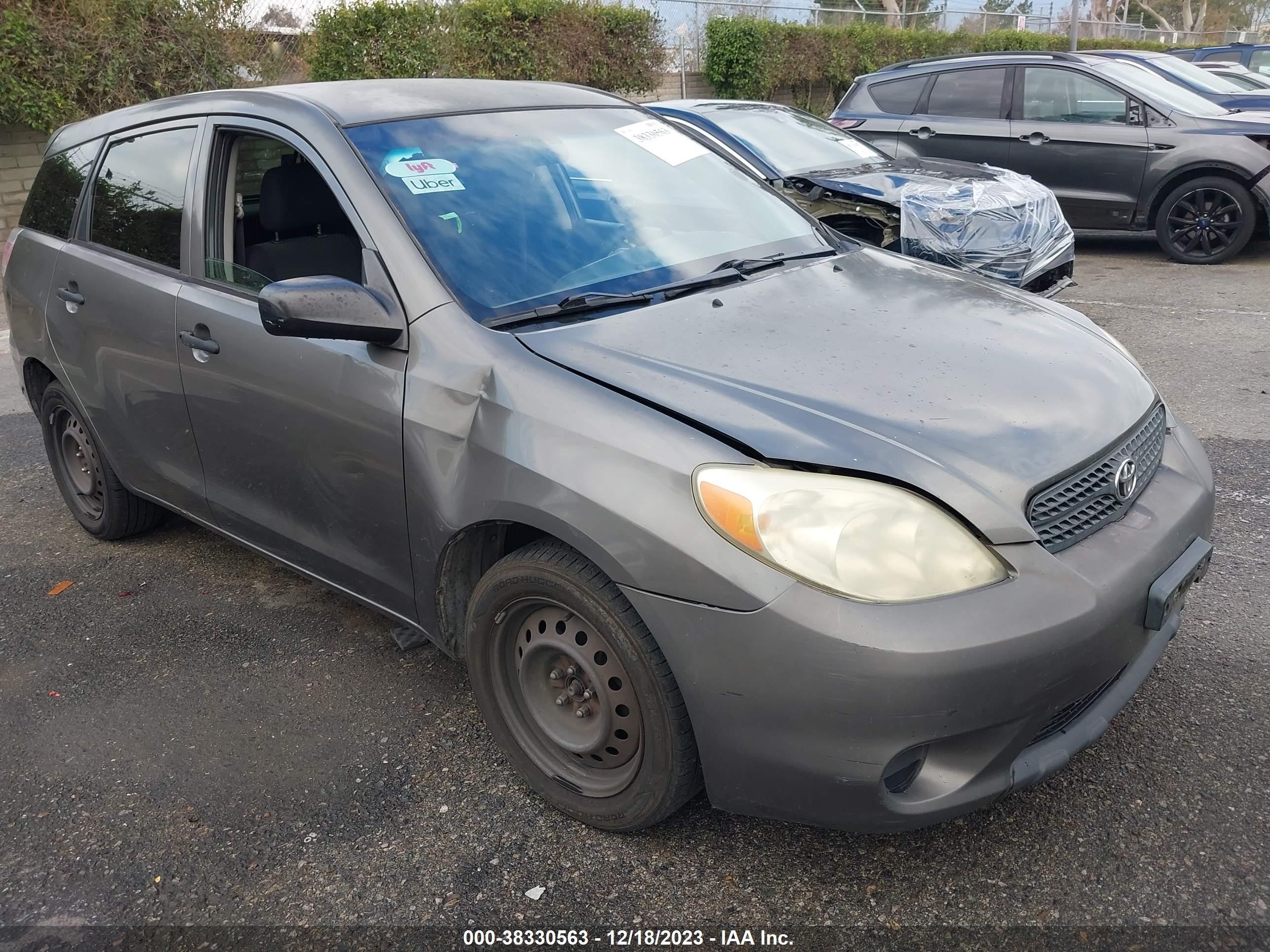 toyota matrix 2005 2t1kr32e55c468067