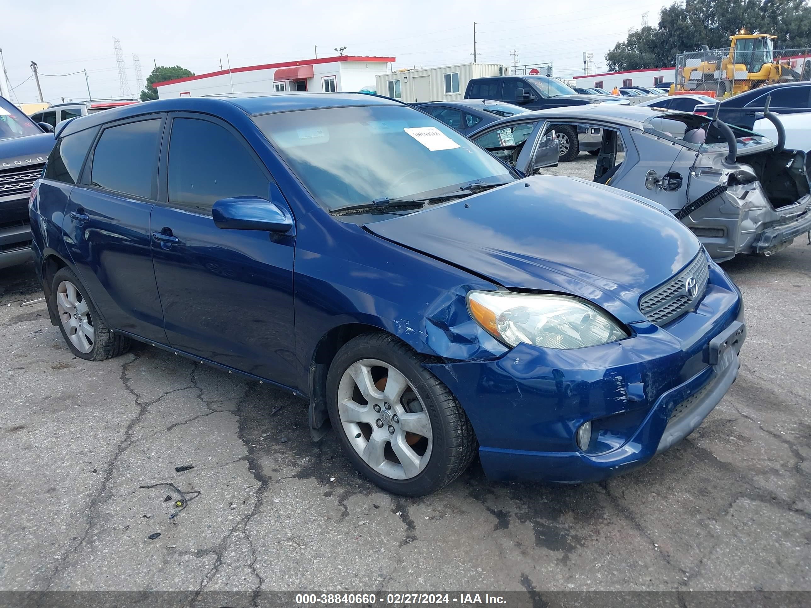 toyota matrix 2006 2t1kr32e86c584588