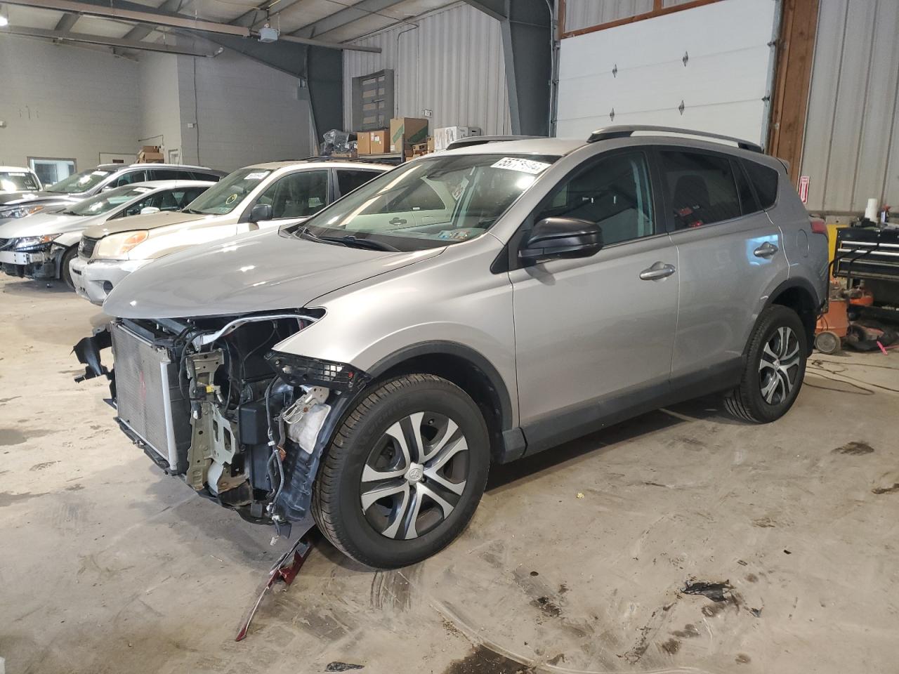 toyota rav 4 2017 2t3bfrev8hw597468