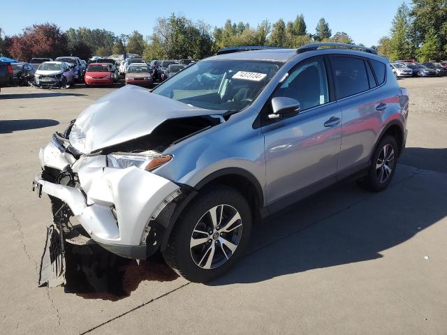 toyota rav4 xle 2017 2t3rfrev0hw693920