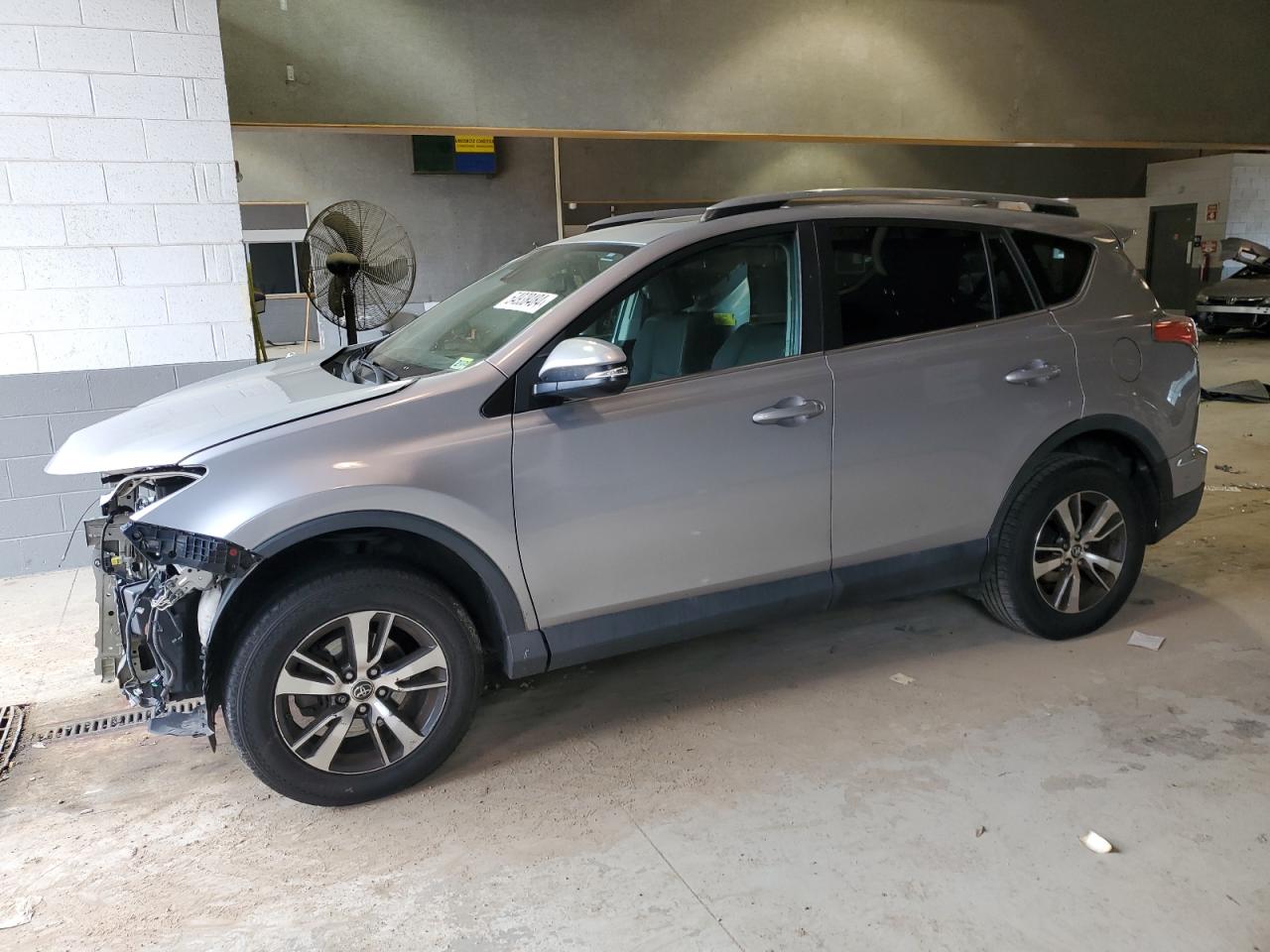 toyota rav 4 2017 2t3rfrev3hw608195