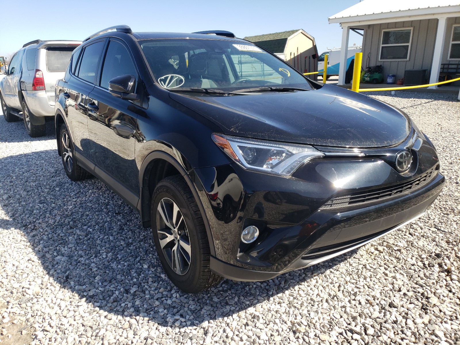 toyota rav4 adven 2018 2t3wfrev5jw442772