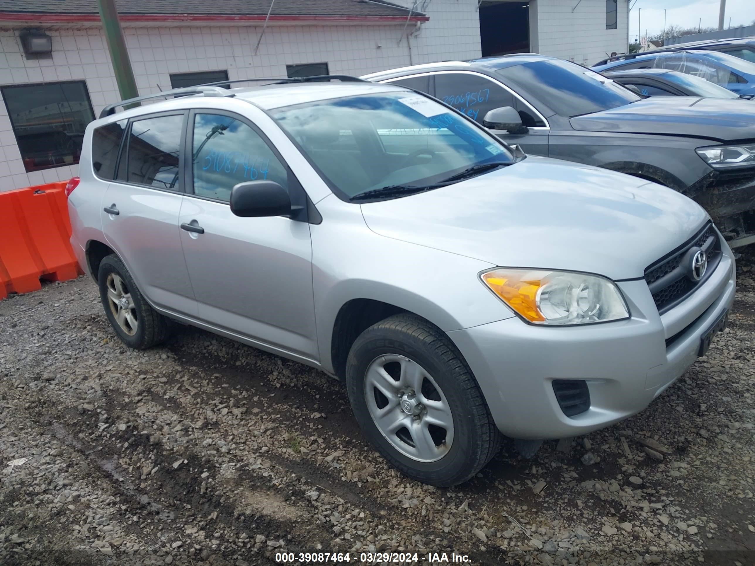 toyota rav 4 2011 2t3zf4dv5bw104873