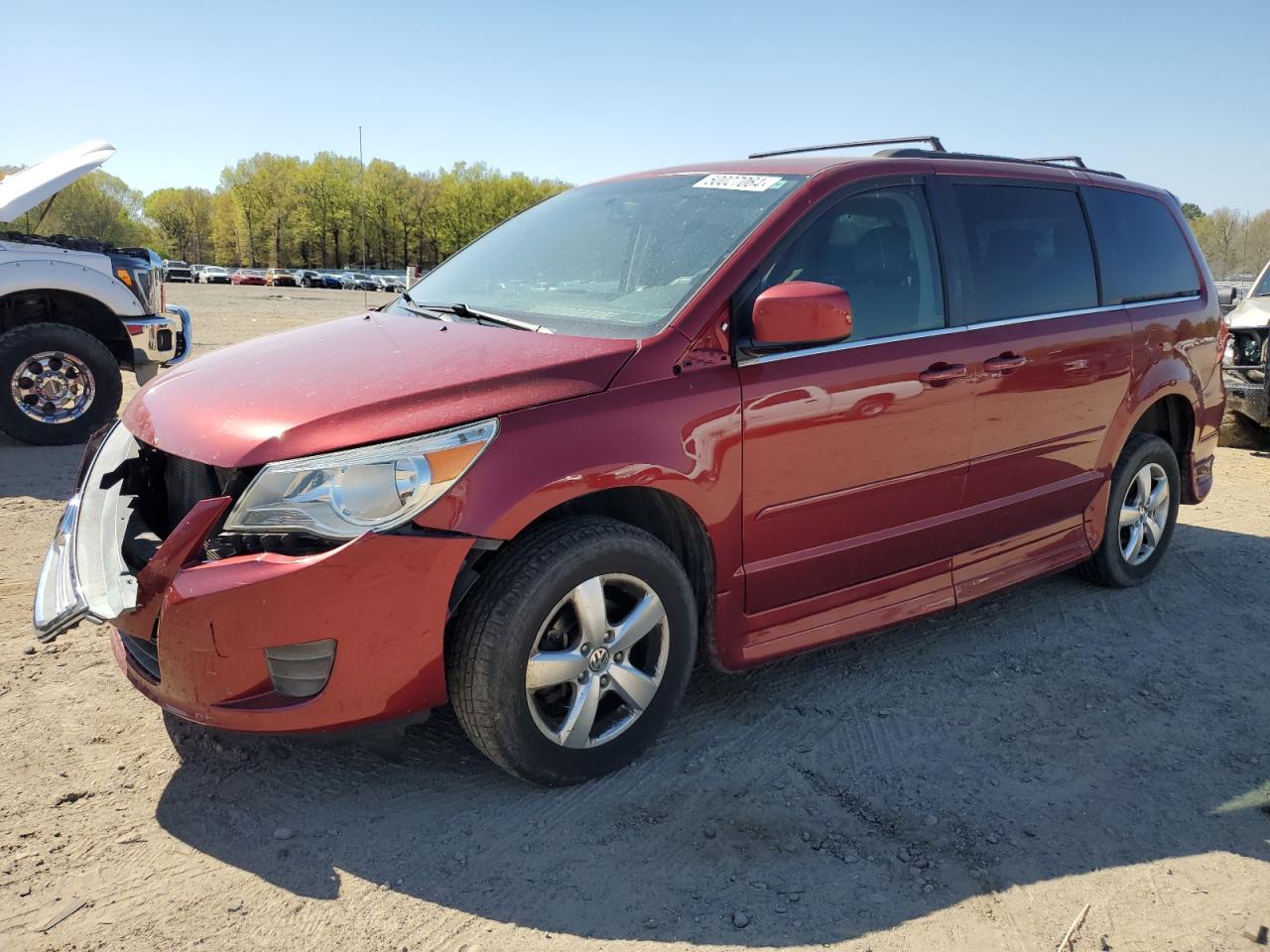 volkswagen routan 2011 2v4rw3dg2br718078