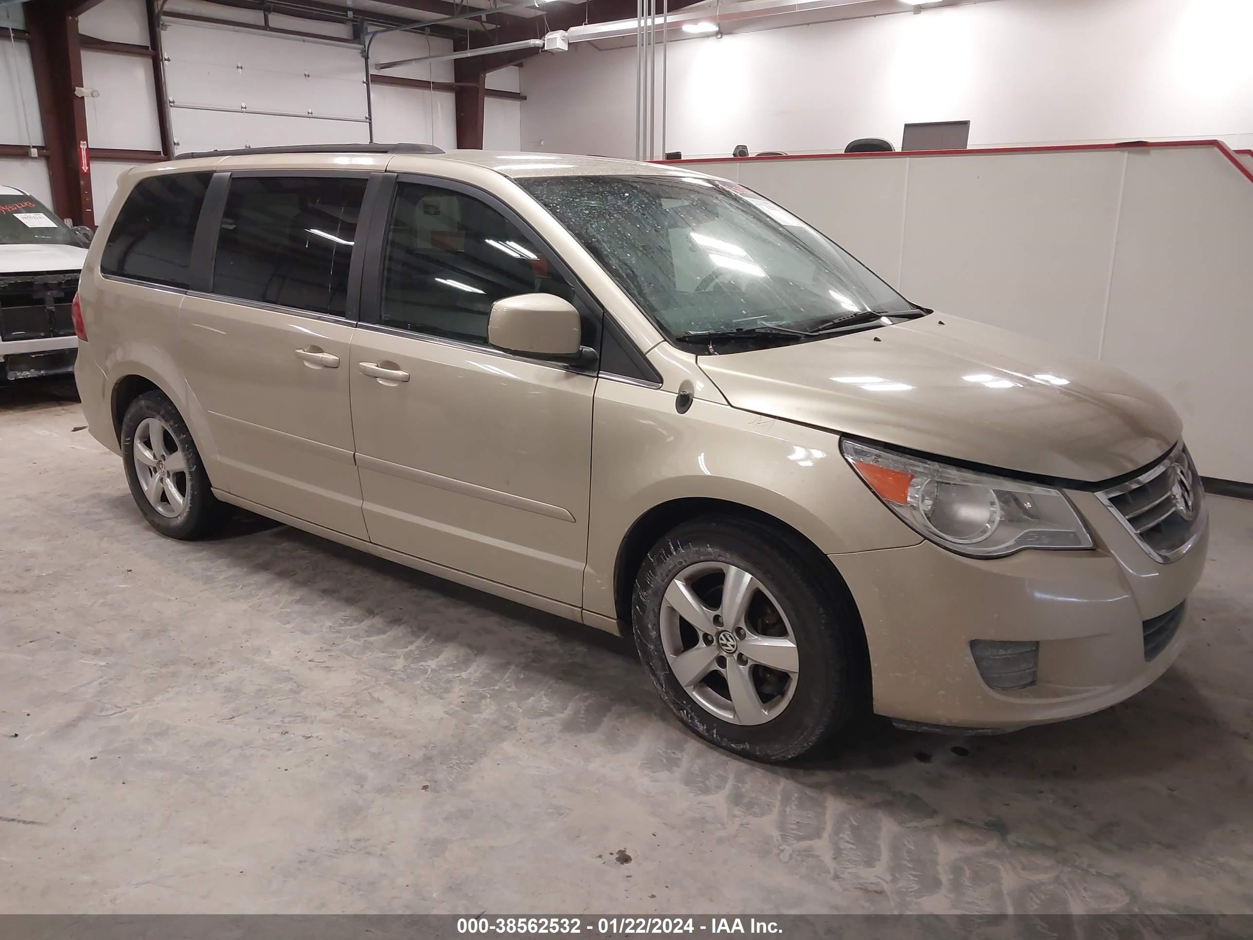 volkswagen routan 2011 2v4rw3dg4br789489