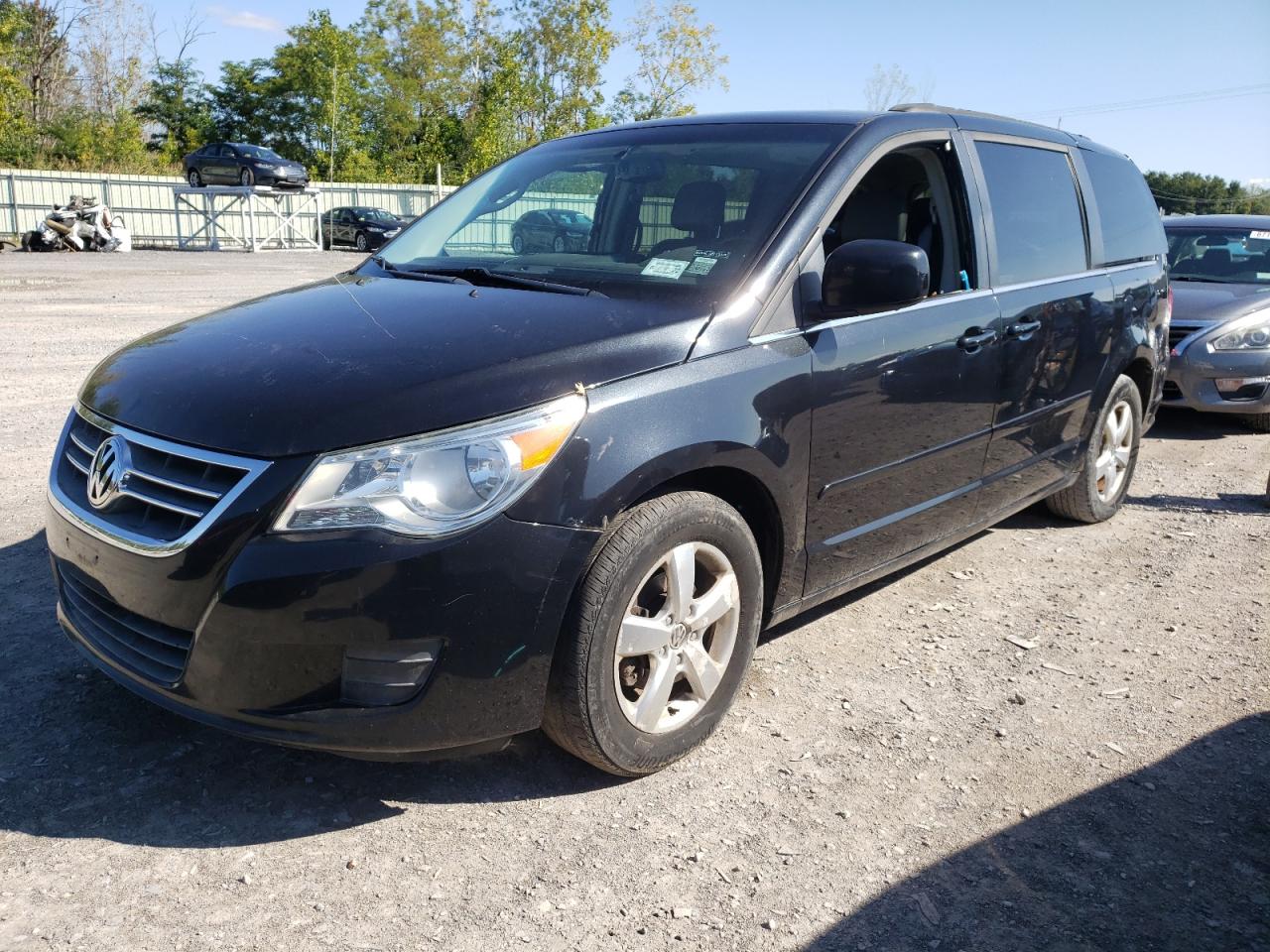 volkswagen routan 2011 2v4rw5dg9br698620