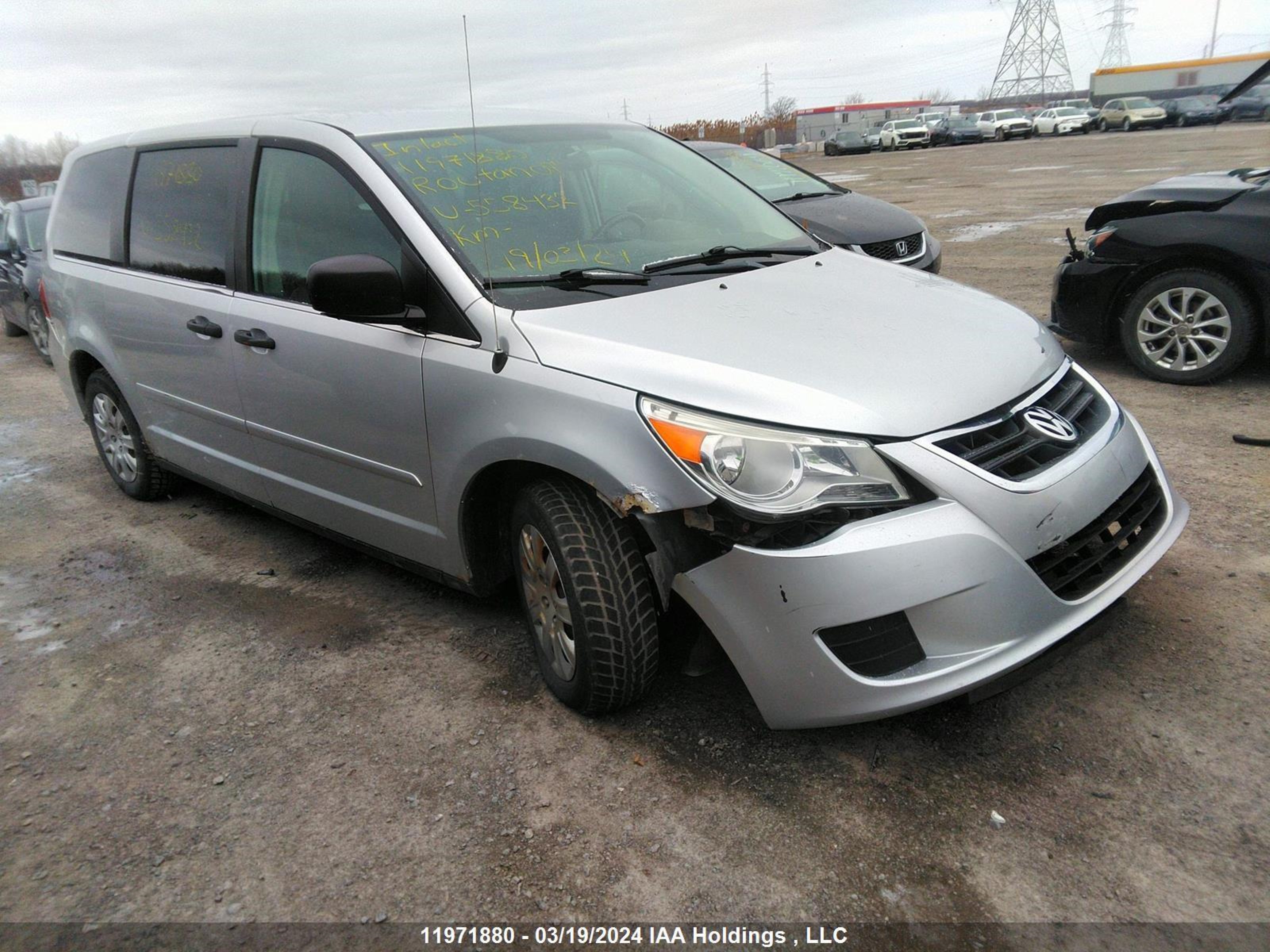 volkswagen routan 2009 2v8hw44x19r558432