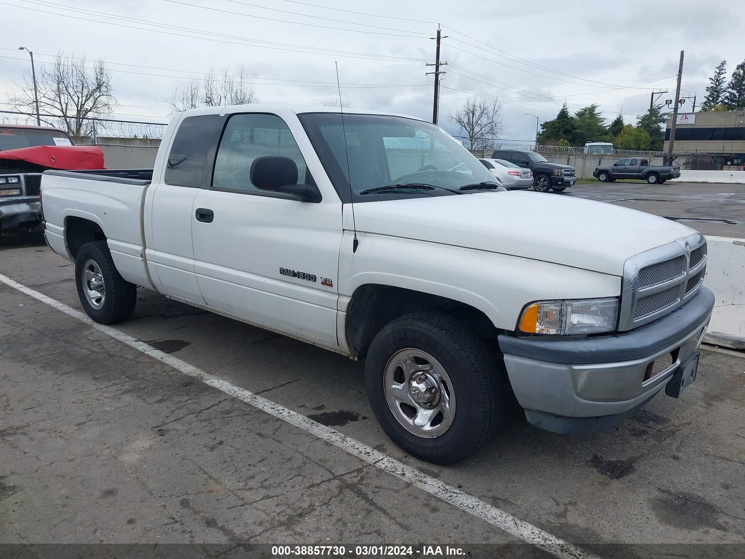 dodge ram 2001 3b7hc13z21m296048