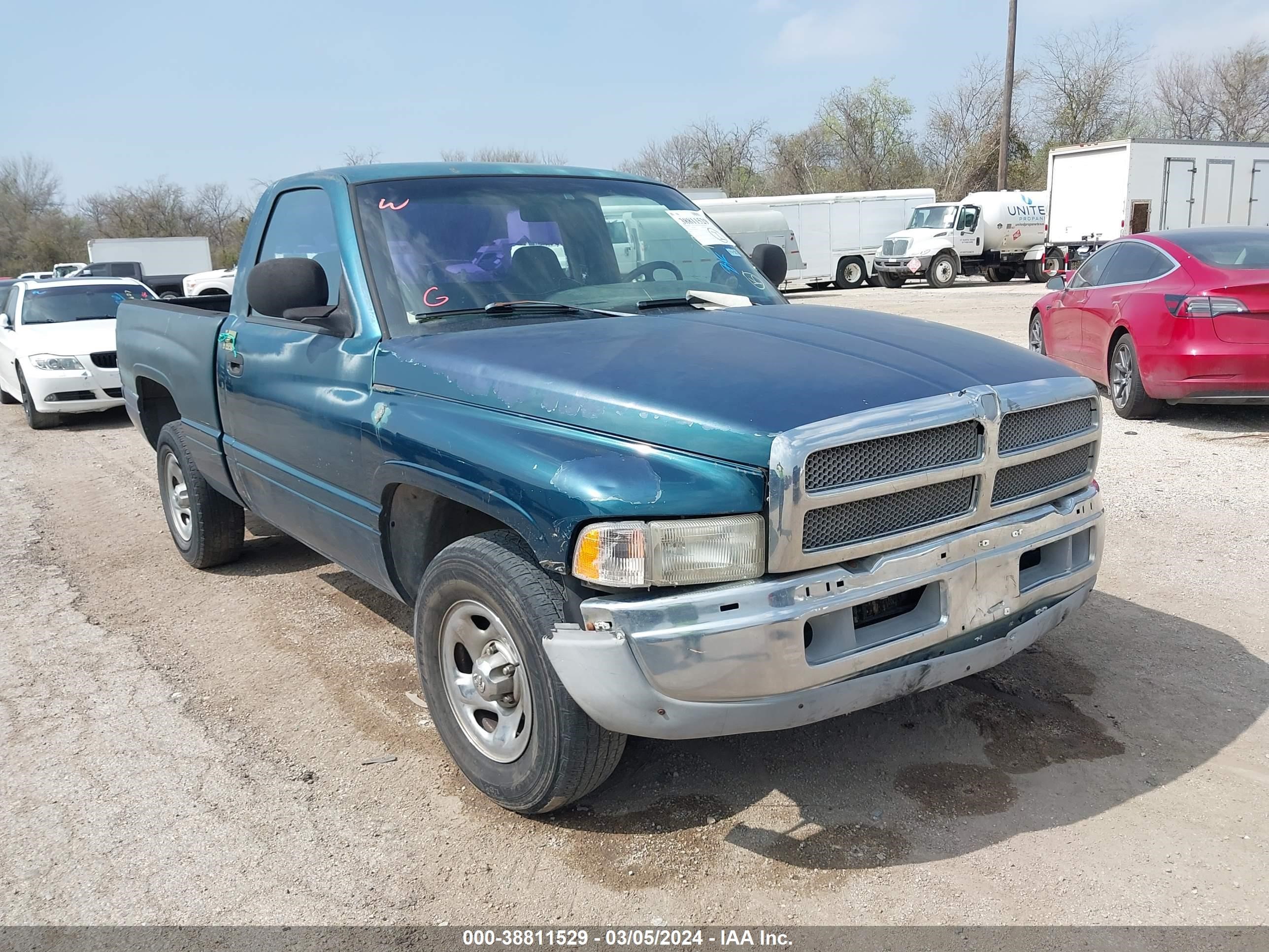 dodge ram 1999 3b7hc16y9xm562645