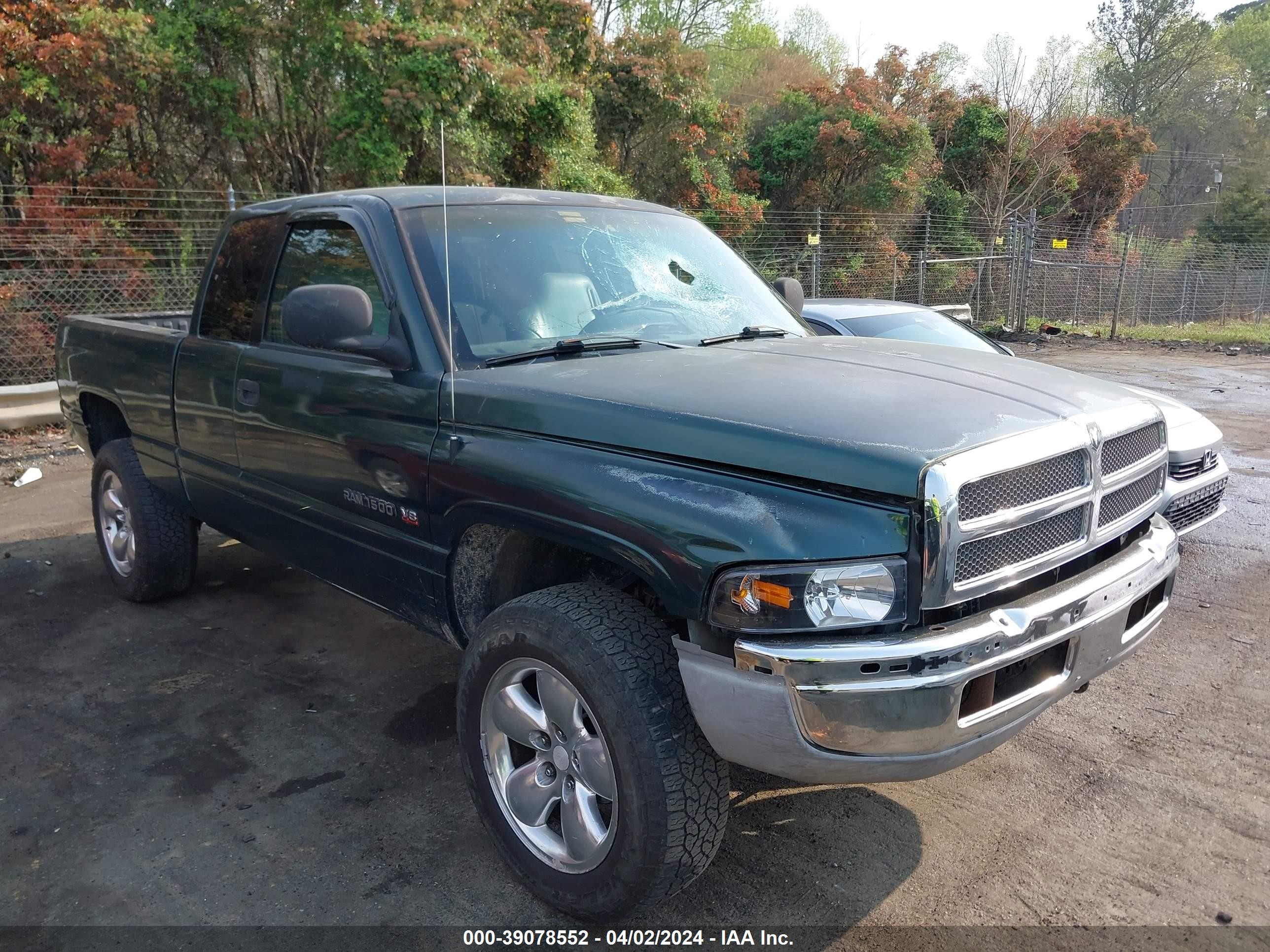 dodge ram 2001 3b7hf12y41g203366