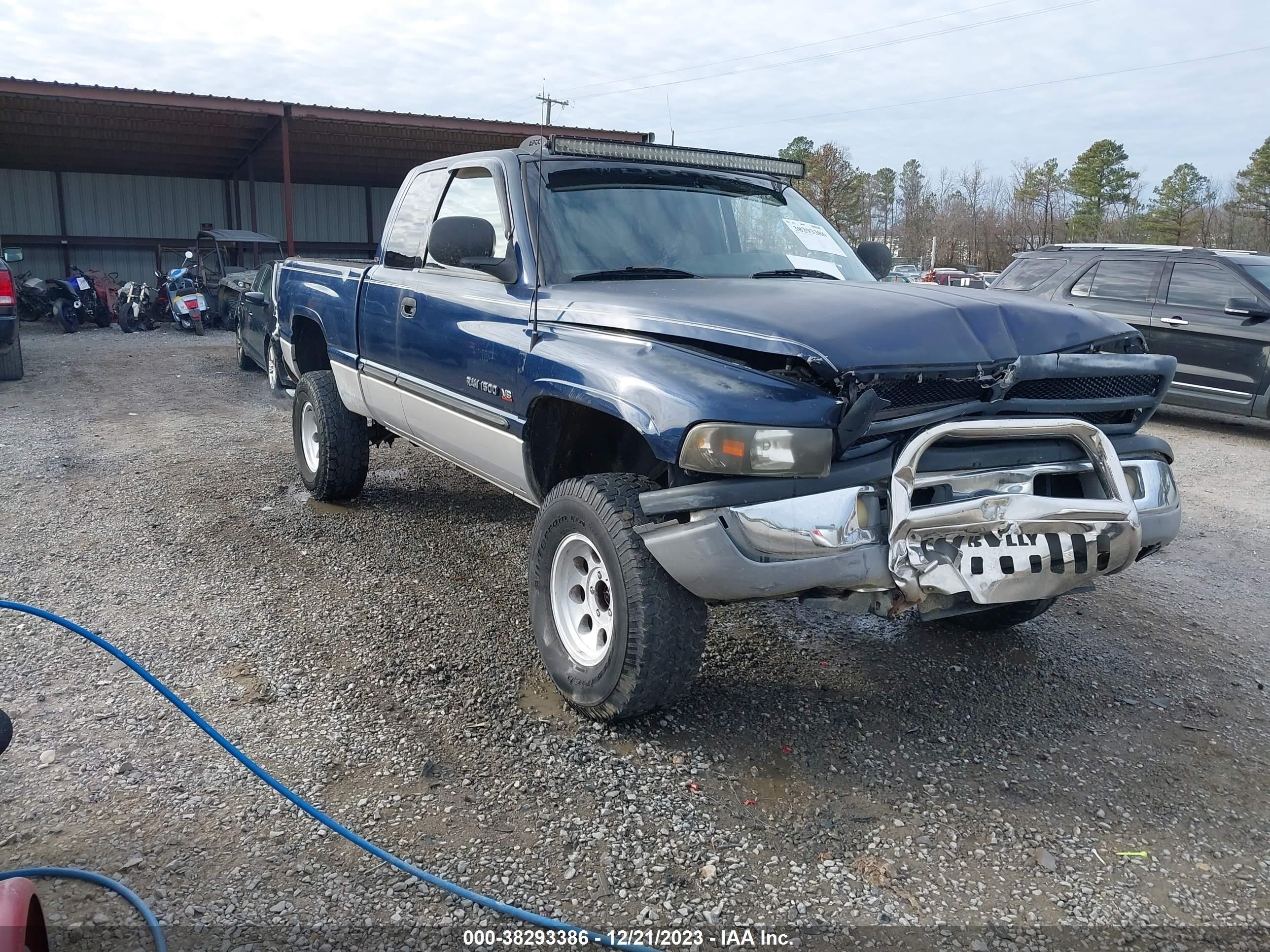 dodge ram 2001 3b7hf13z01m270622