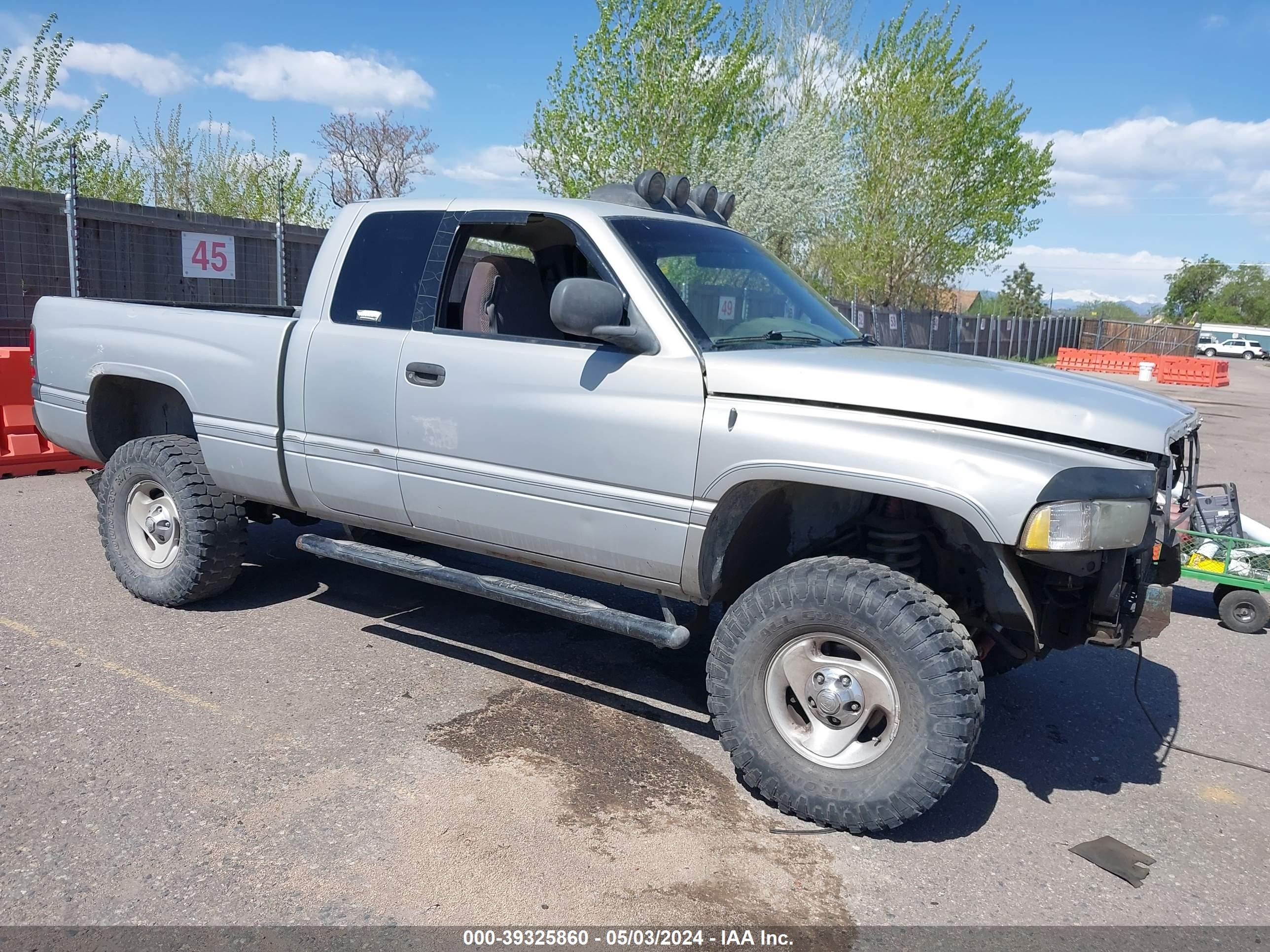 dodge ram 2000 3b7hf13z0yg152126