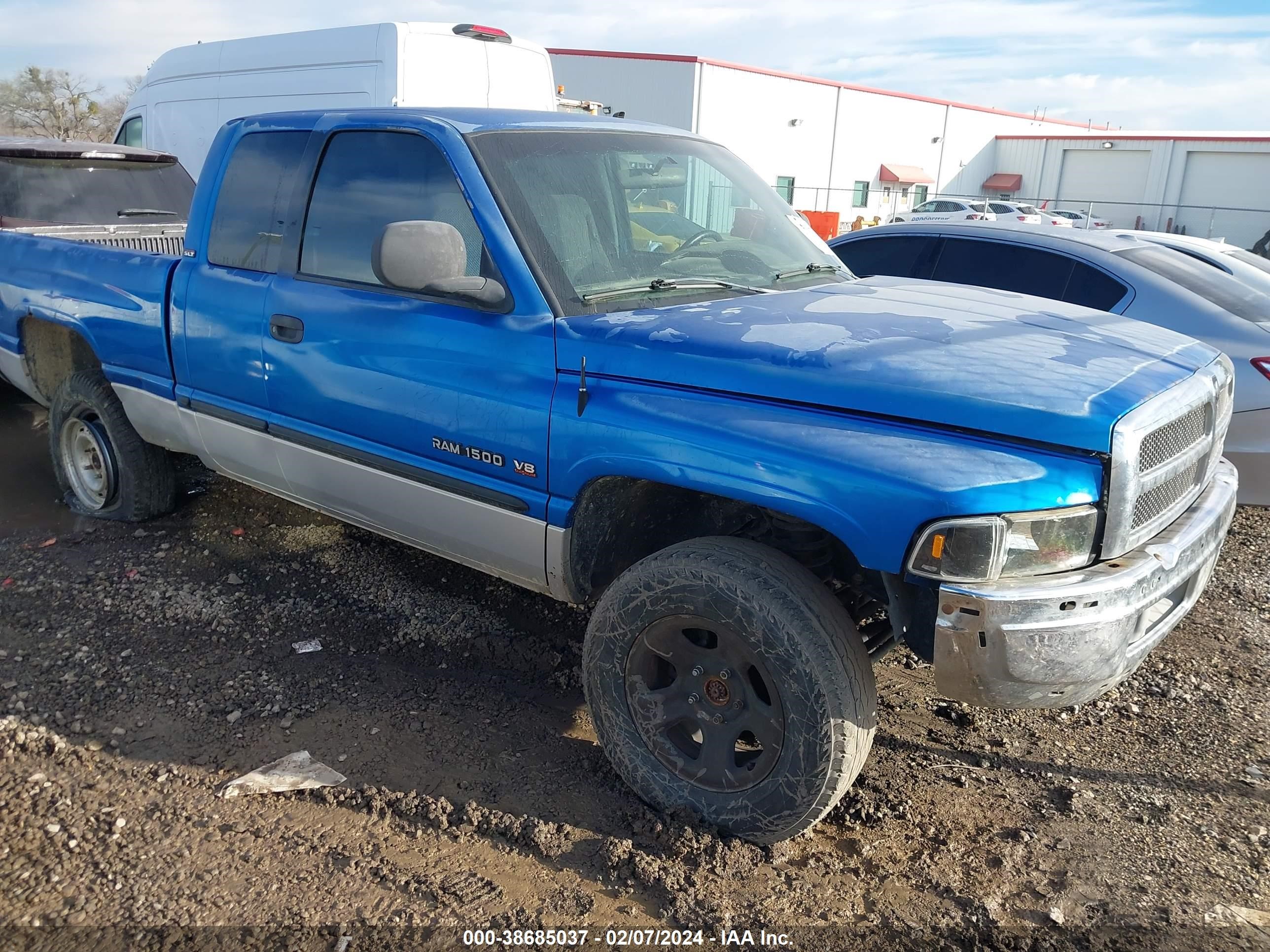 dodge ram 2001 3b7hf13z31m250381