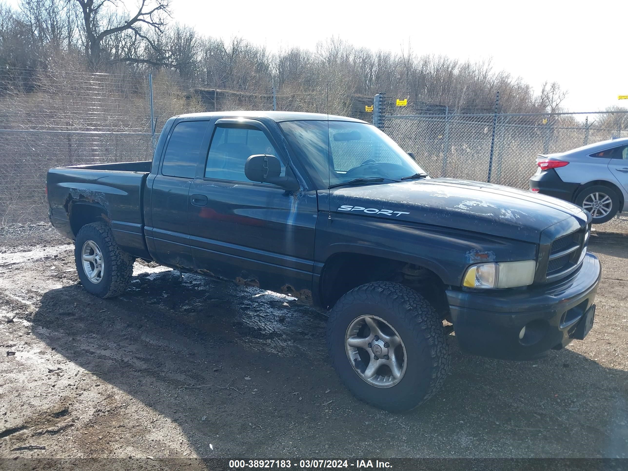 dodge ram 2001 3b7hf13z61g166022