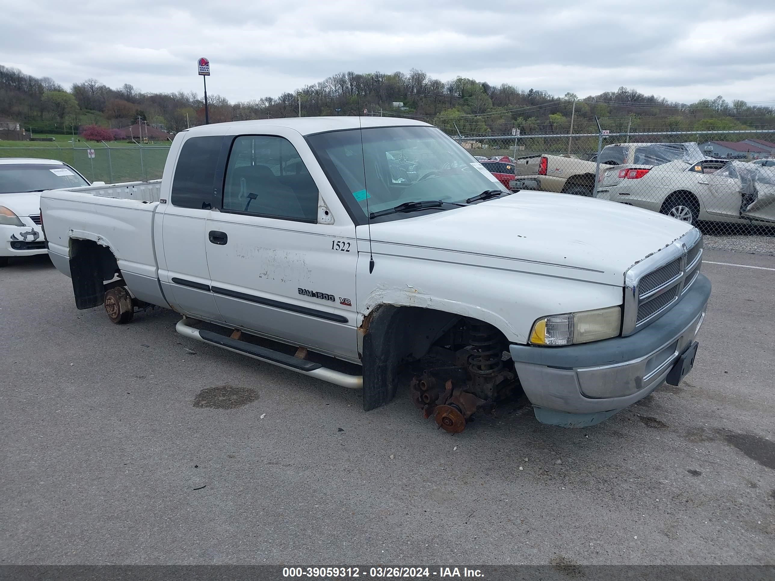 dodge ram 2001 3b7hf13z61m548410