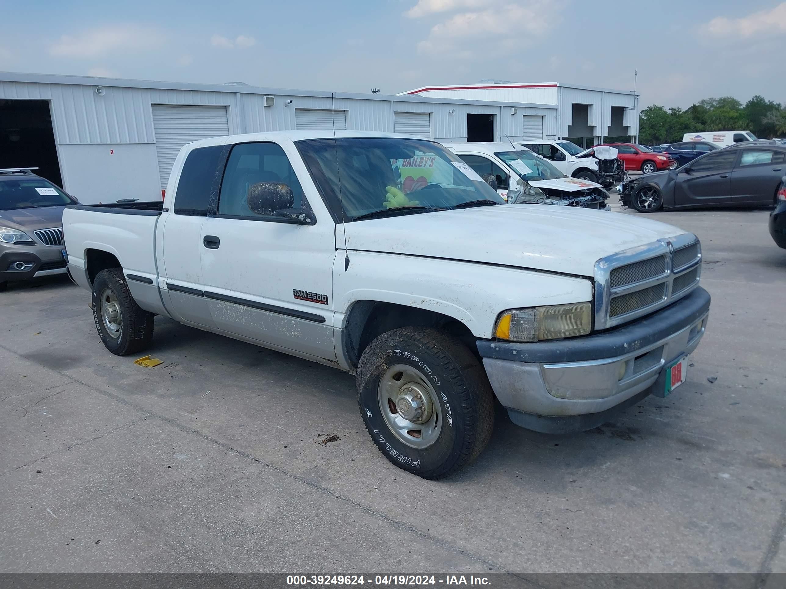 dodge ram 1999 3b7kc2362xg236098