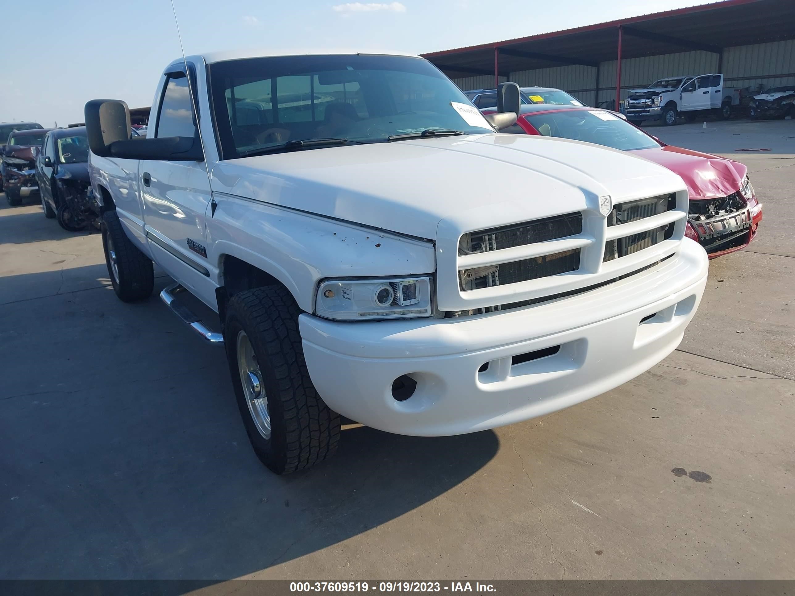 dodge ram 2002 3b7kc26642m303614