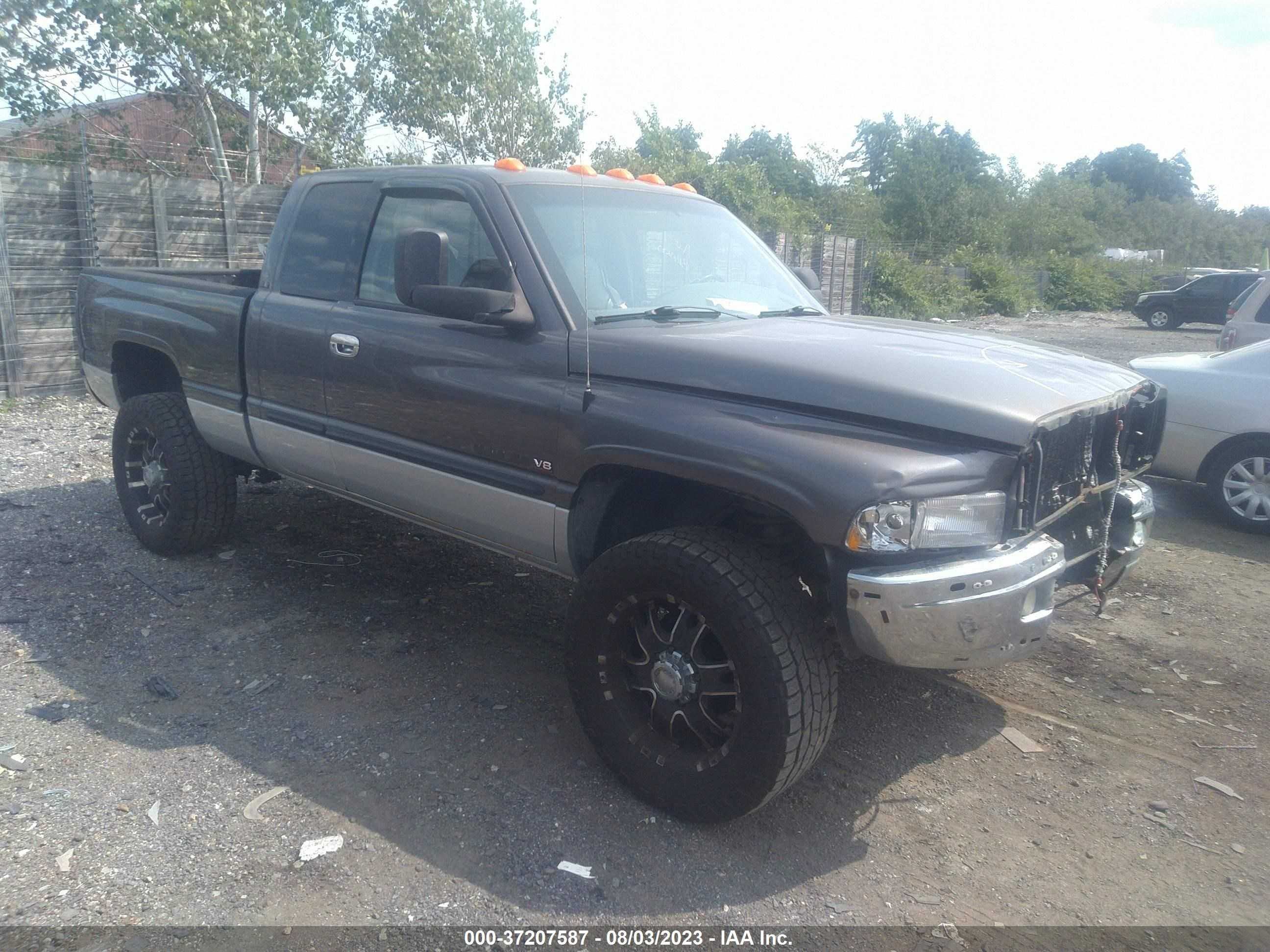 dodge ram 2002 3b7kf23z52m259838