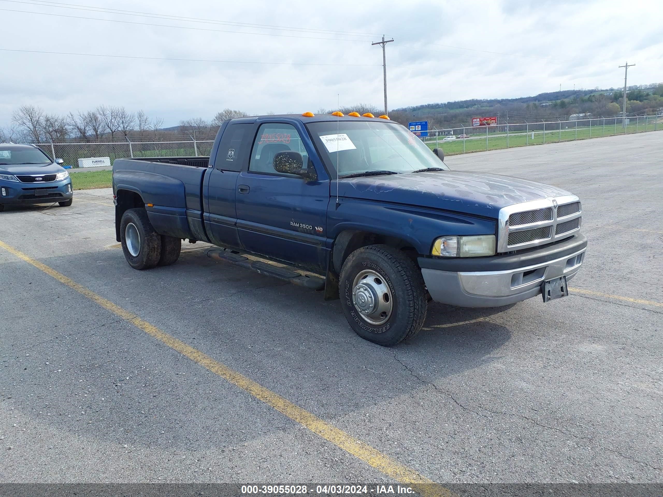 dodge ram 2002 3b7mc33w02m286250