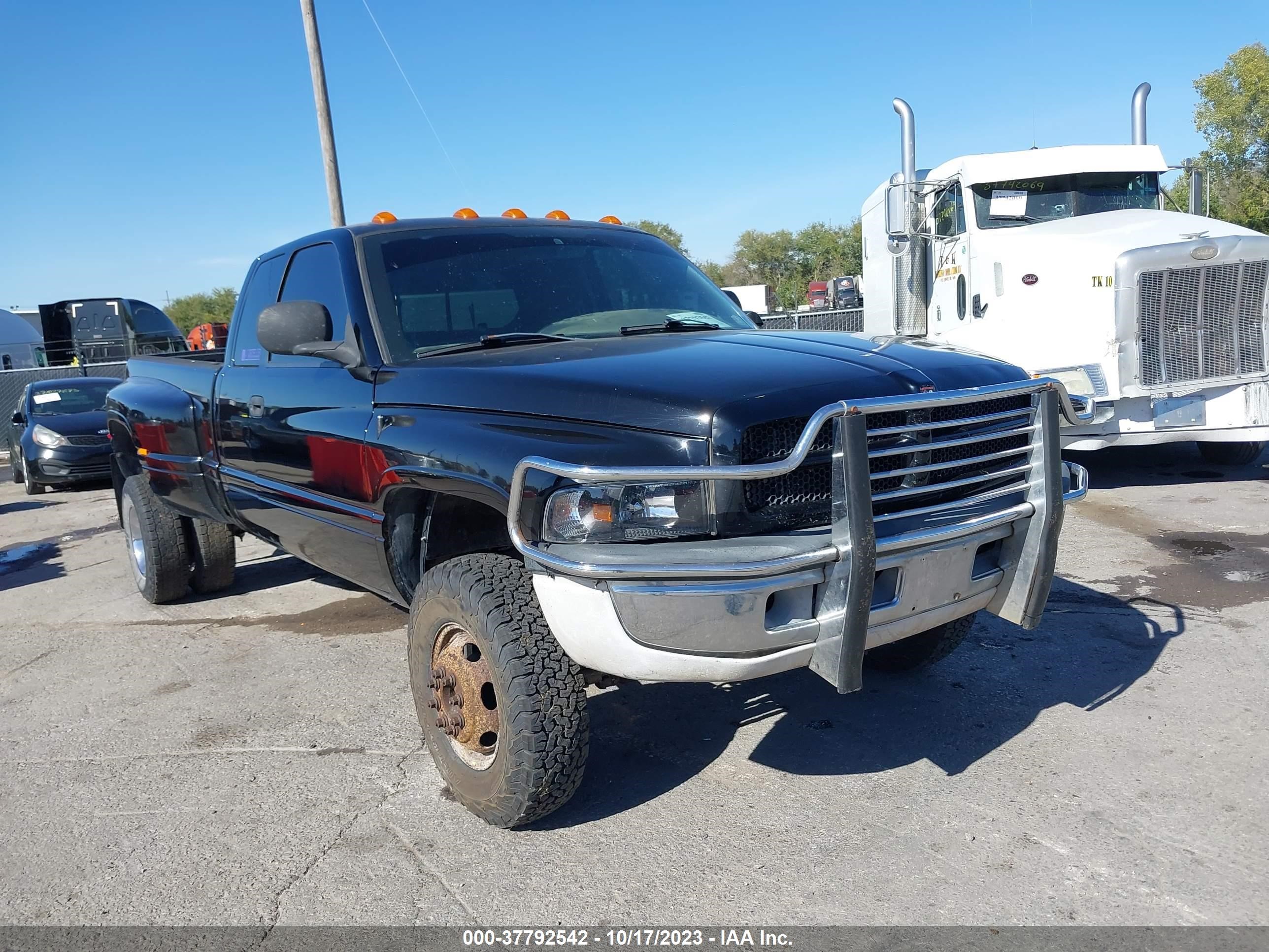 dodge ram 2002 3b7mf33602m285560