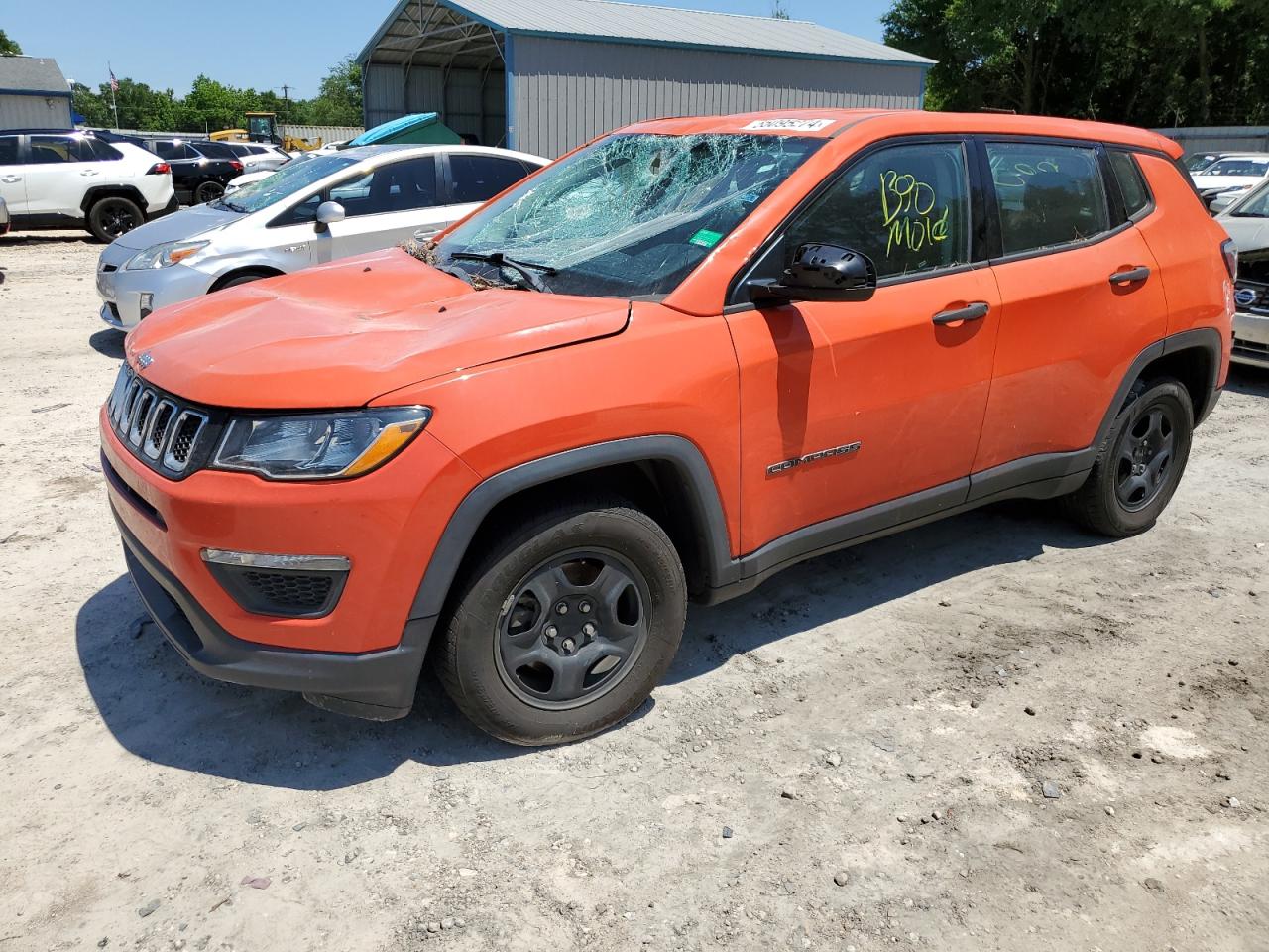 jeep compass 2018 3c4njcab3jt267528