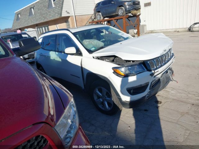 jeep  2017 3c4njcbb2ht669419