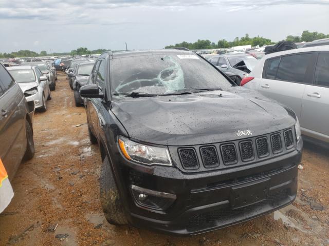 jeep  2018 3c4njcbb2jt300470