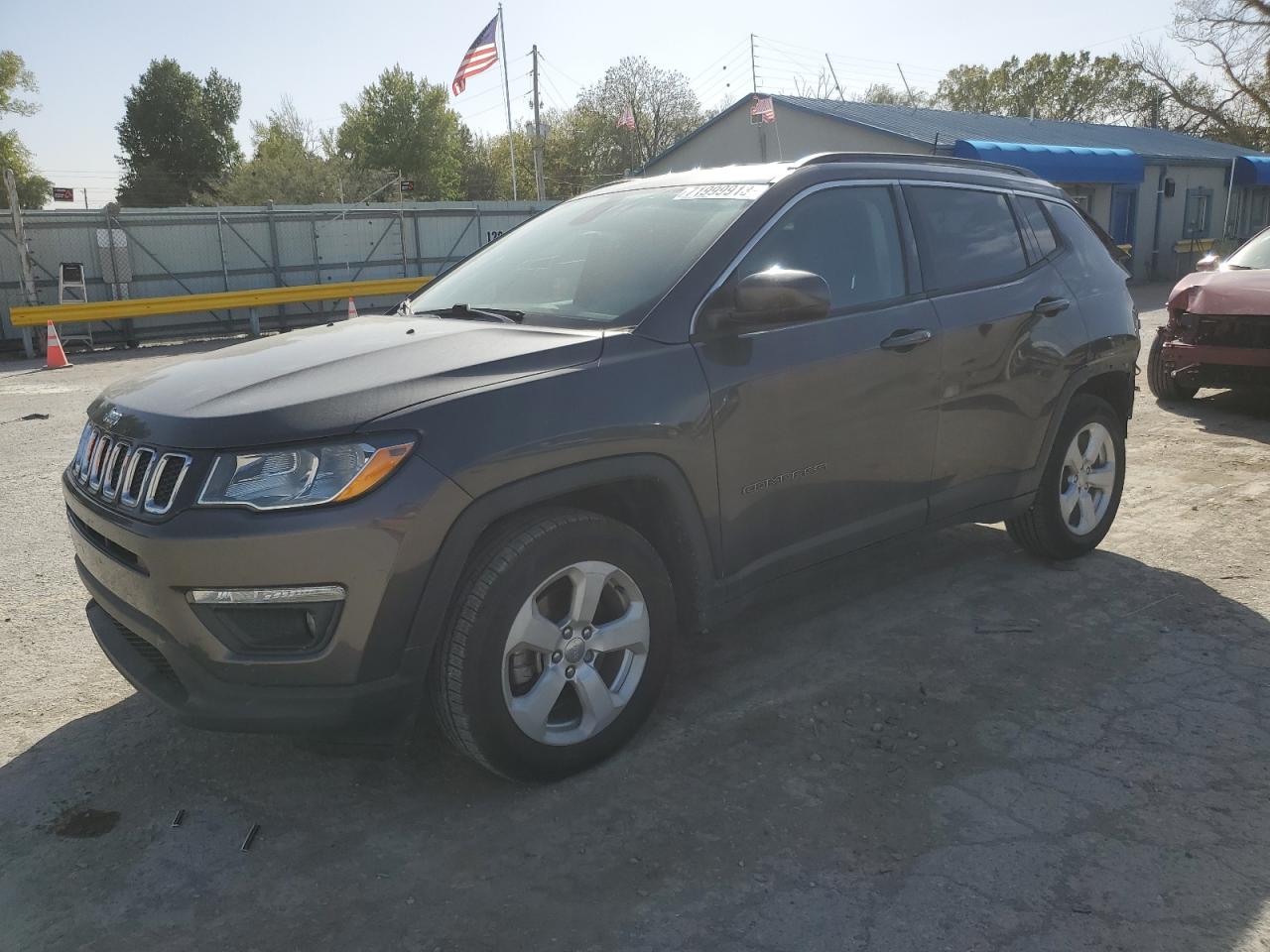 jeep compass 2018 3c4njcbb7jt211266