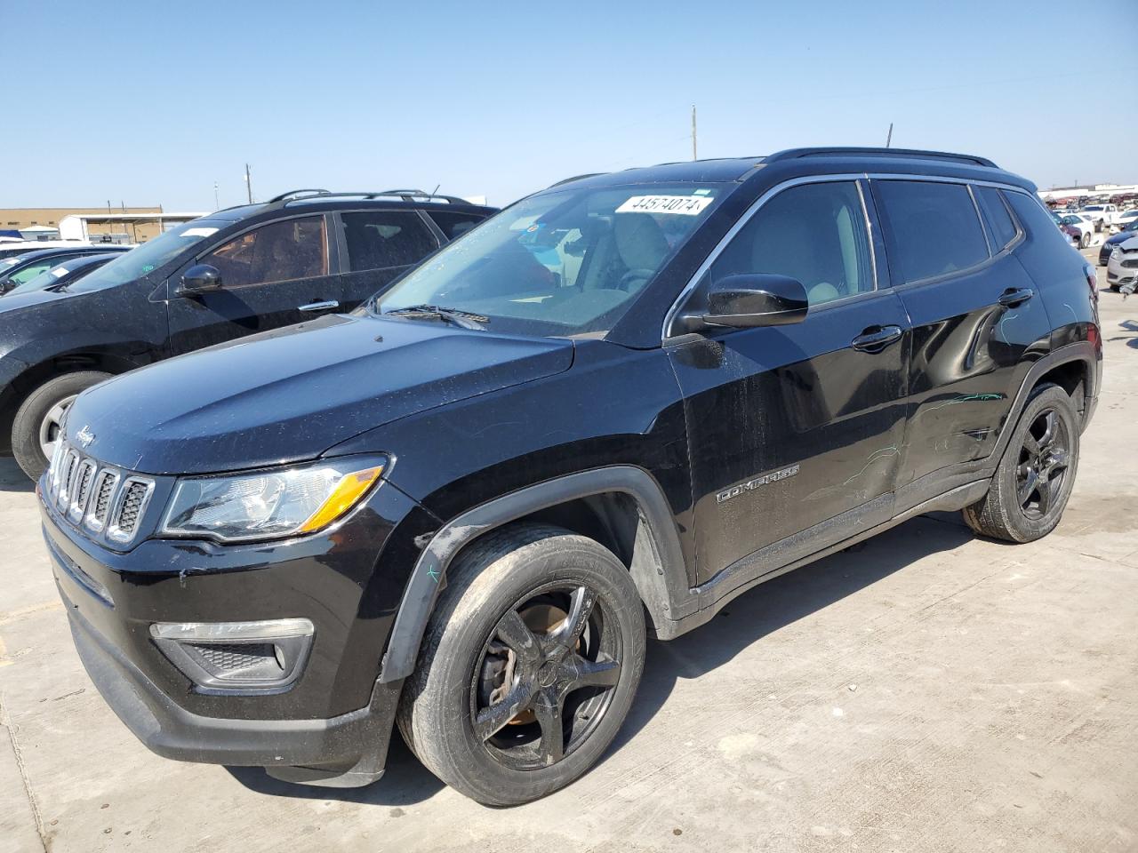 jeep compass 2018 3c4njcbb9jt105658