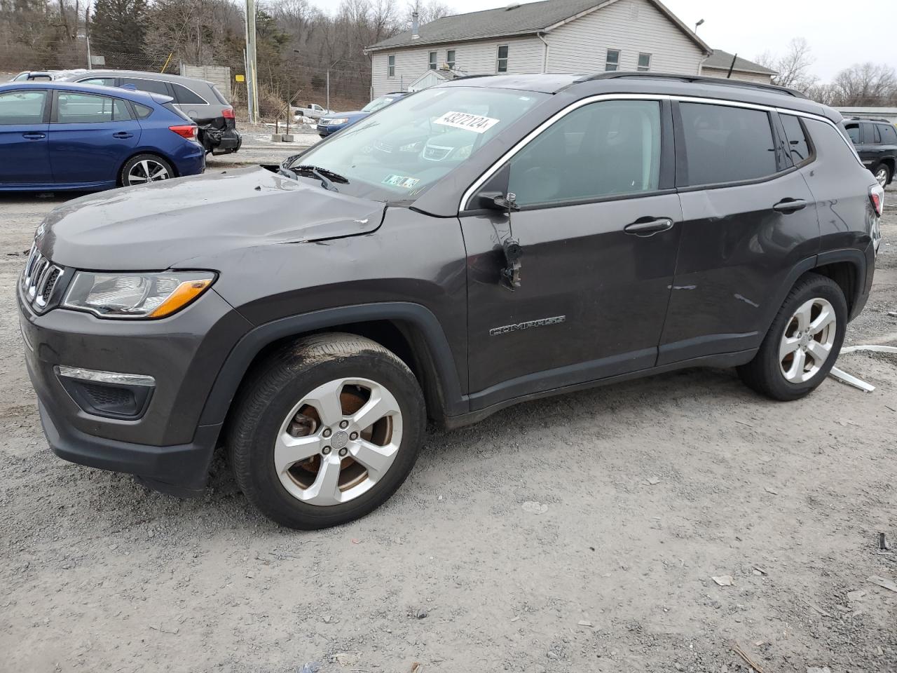 jeep compass 2018 3c4njcbbxjt186282