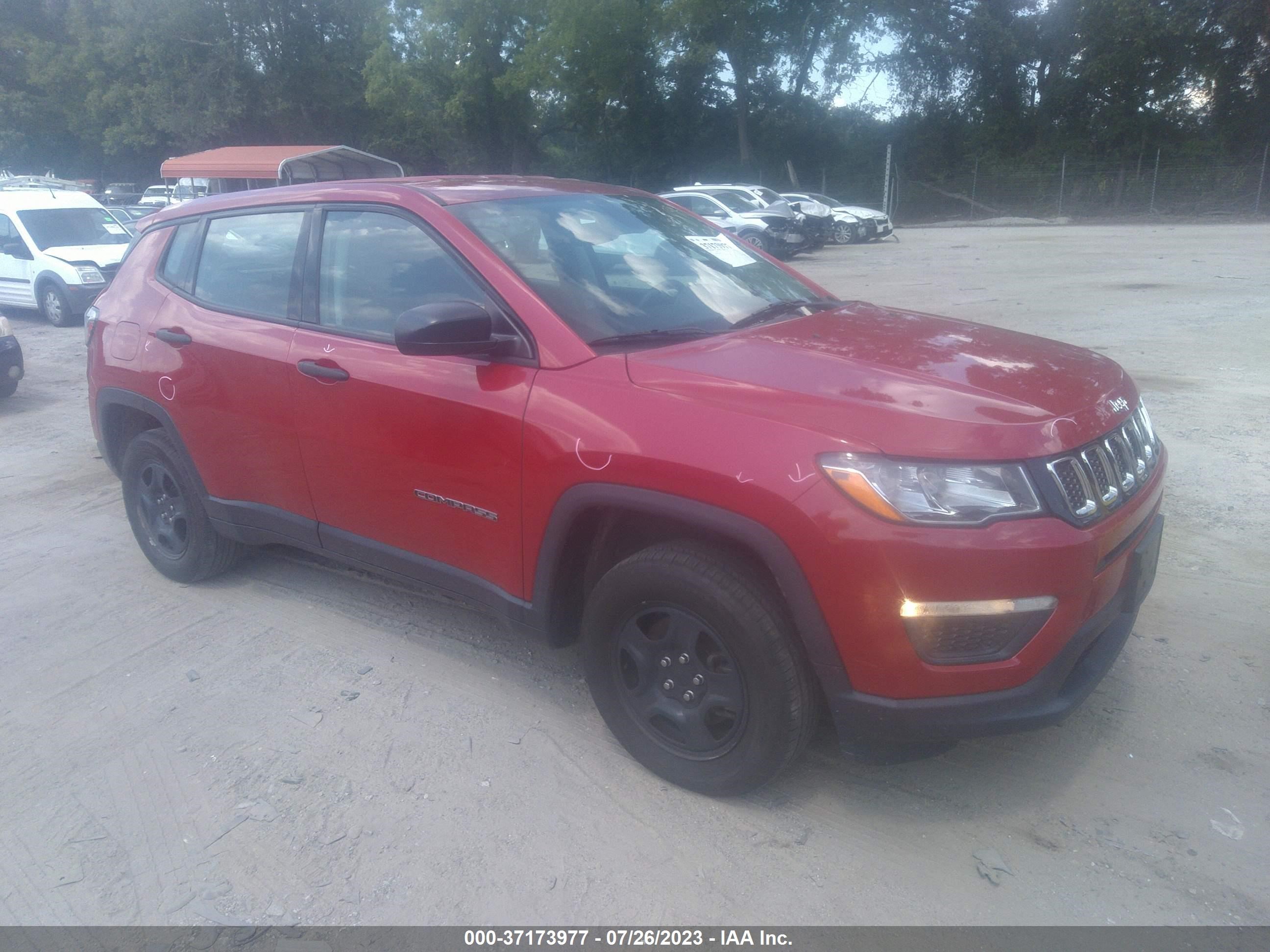 jeep compass 2018 3c4njdabxjt178951