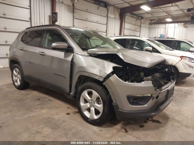 jeep compass 2018 3c4njdbb0jt256913