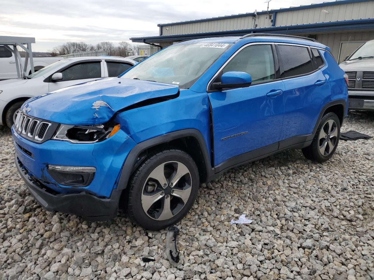 jeep compass 2018 3c4njdbb2jt238090